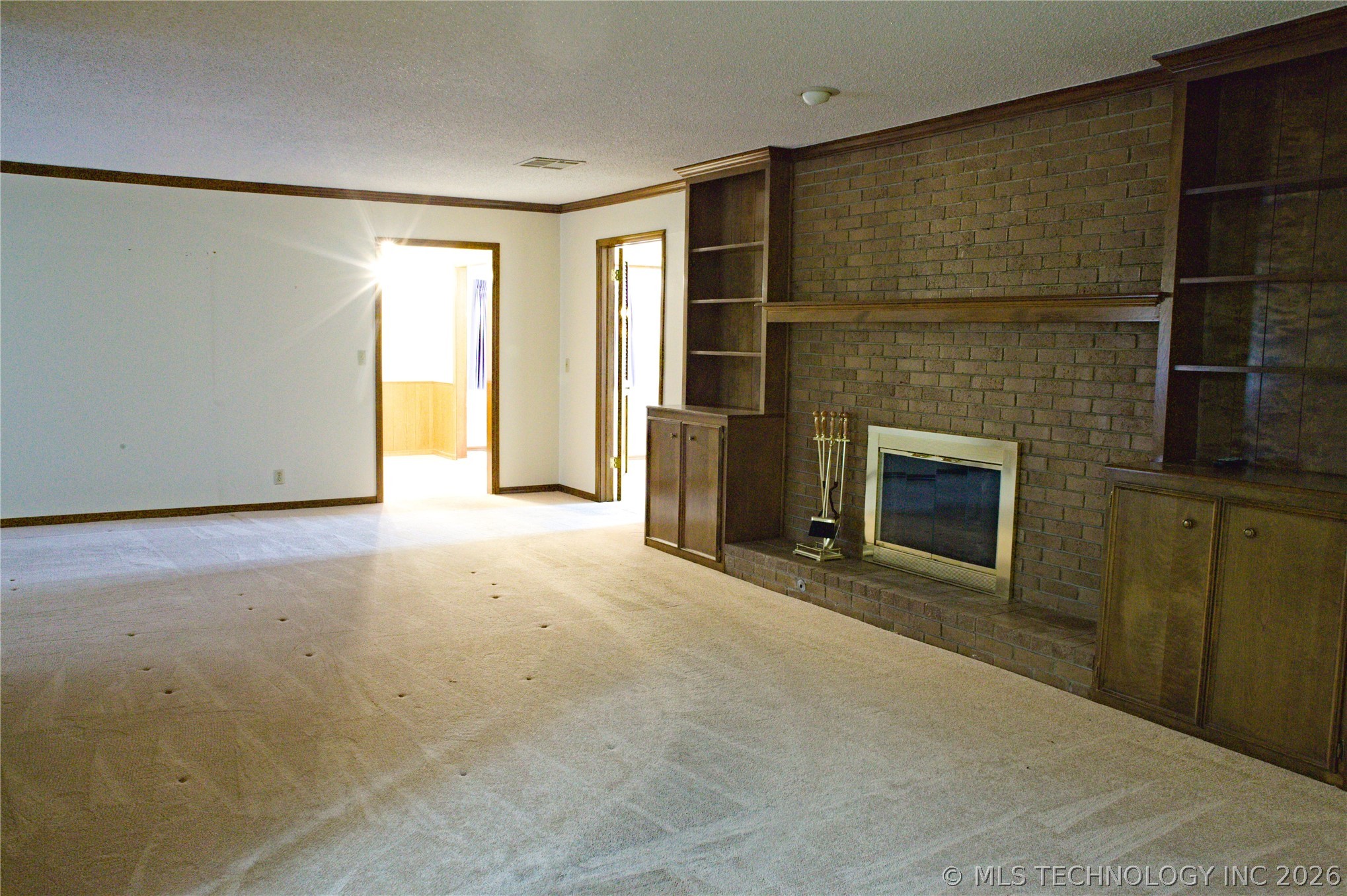 7027 E 47th Street Property Photo 14