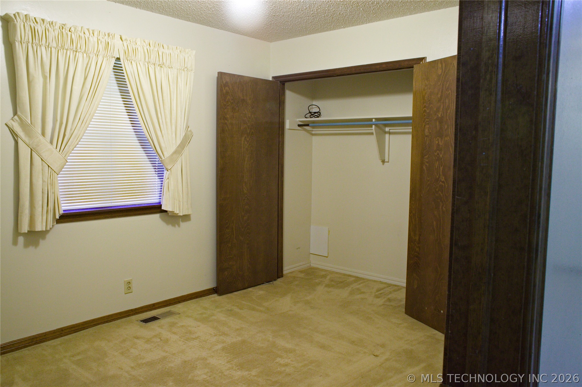 7027 E 47th Street Property Photo 15