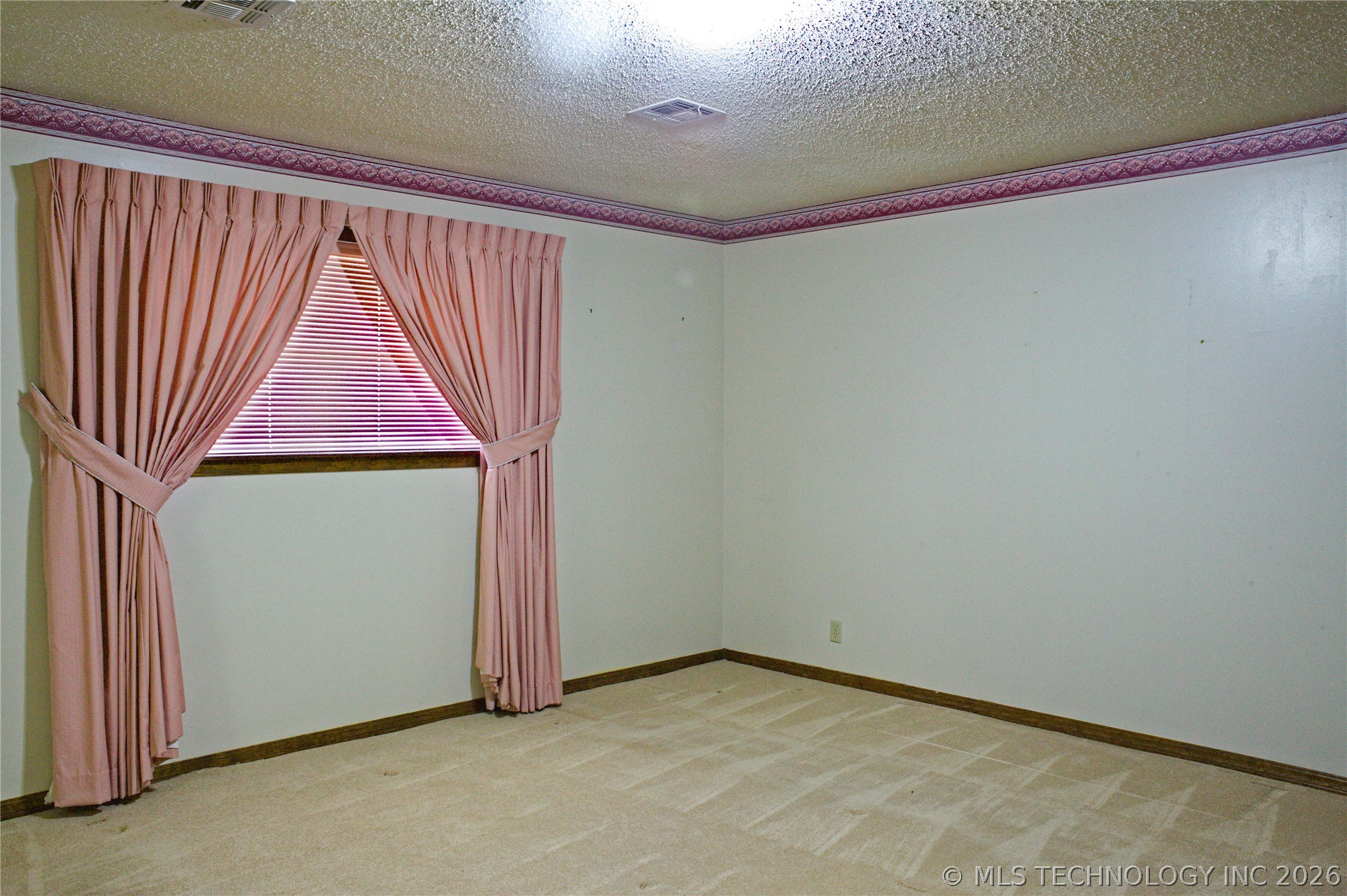 7027 E 47th Street Property Photo 18