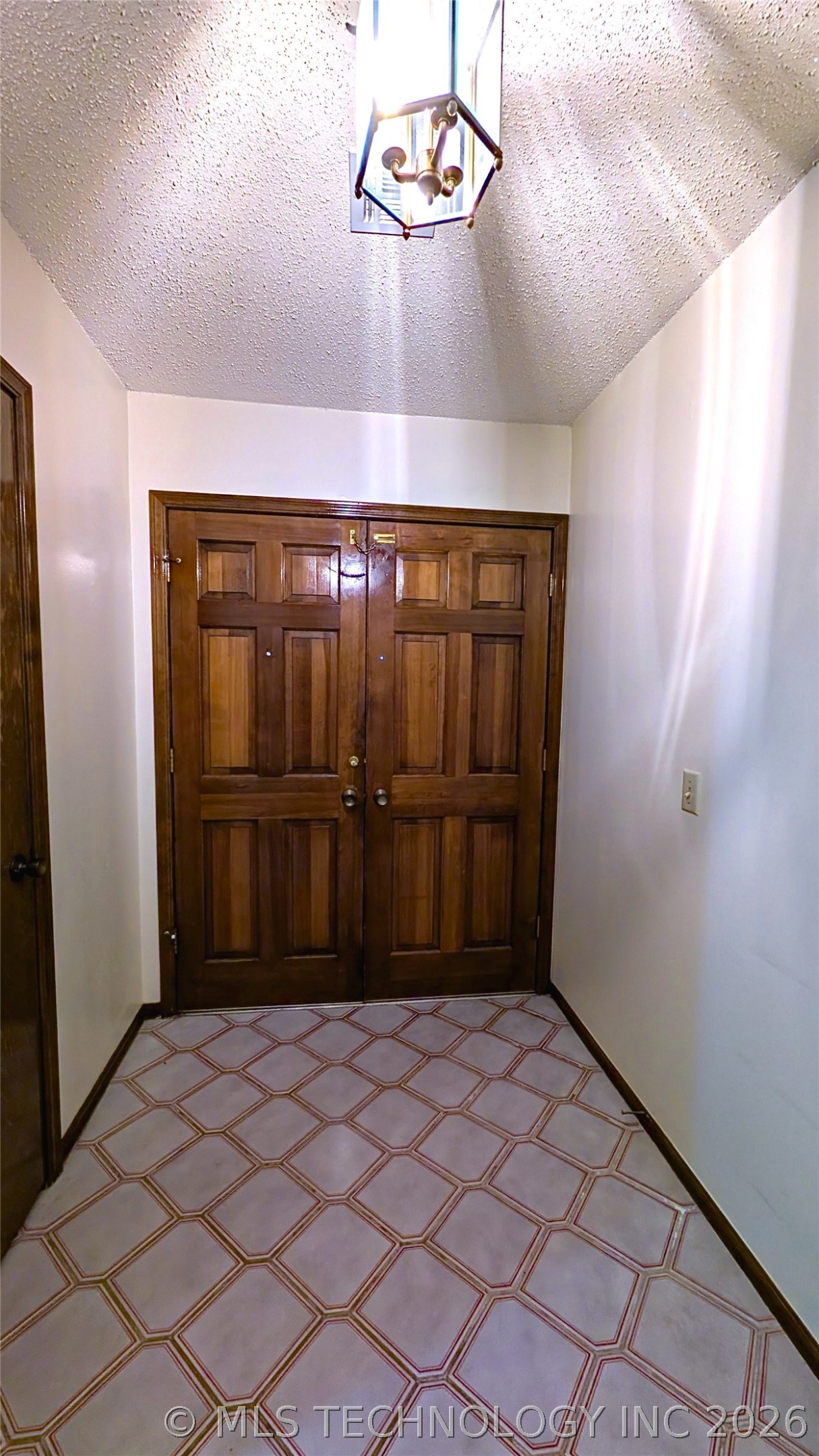 7027 E 47th Street Property Photo 26