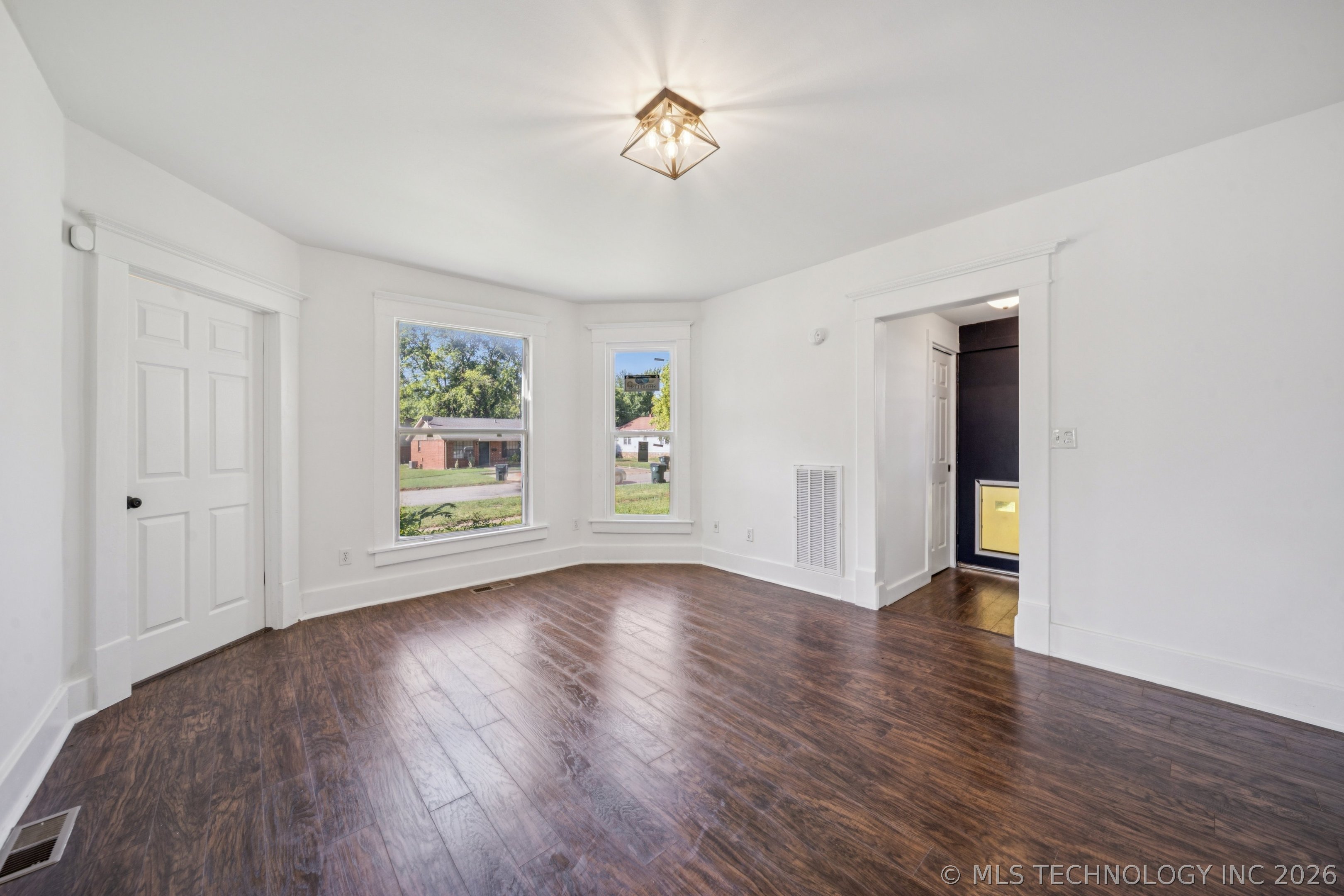 322 S Porter Avenue Property Photo 10