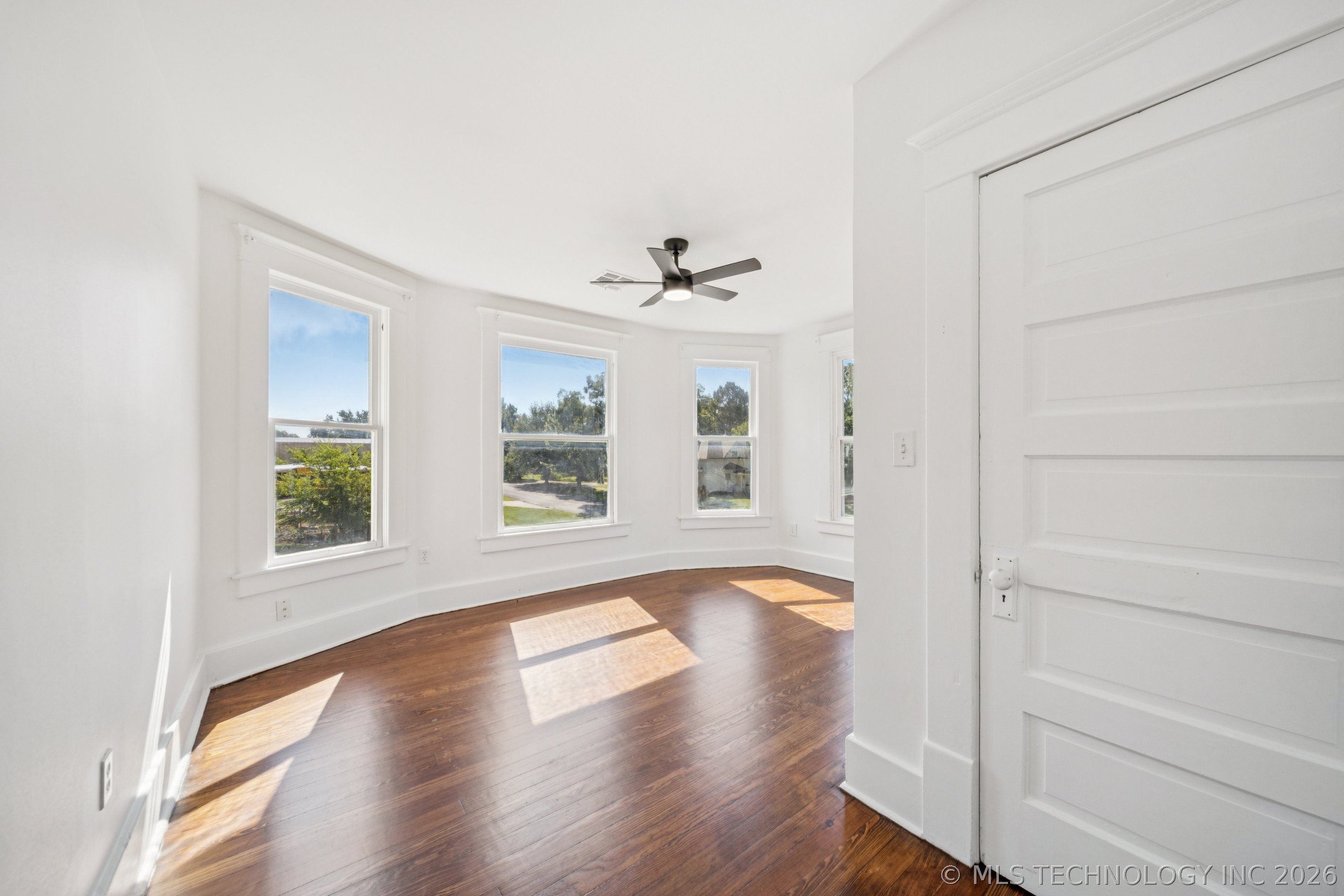 322 S Porter Avenue Property Photo 17