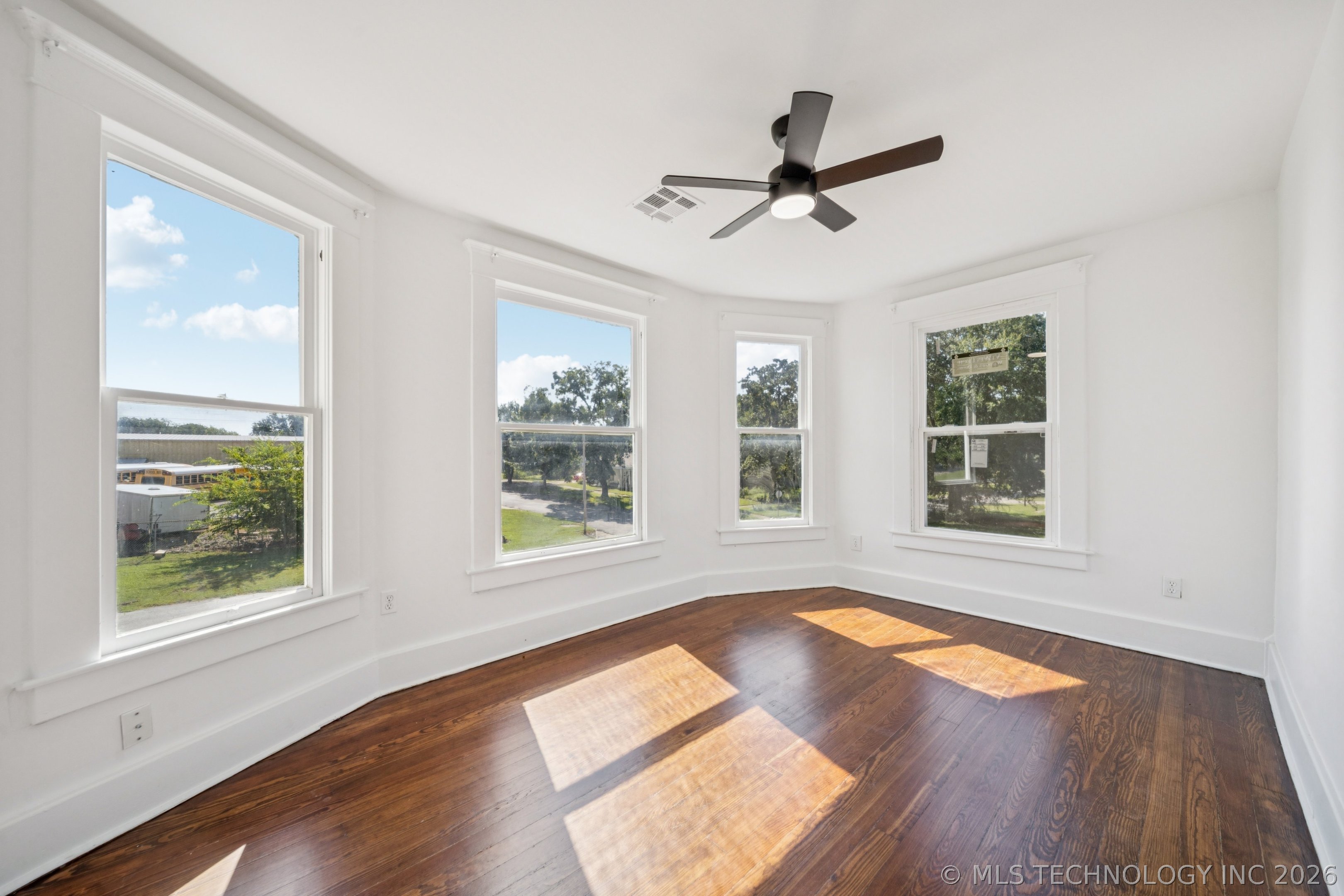 322 S Porter Avenue Property Photo 18