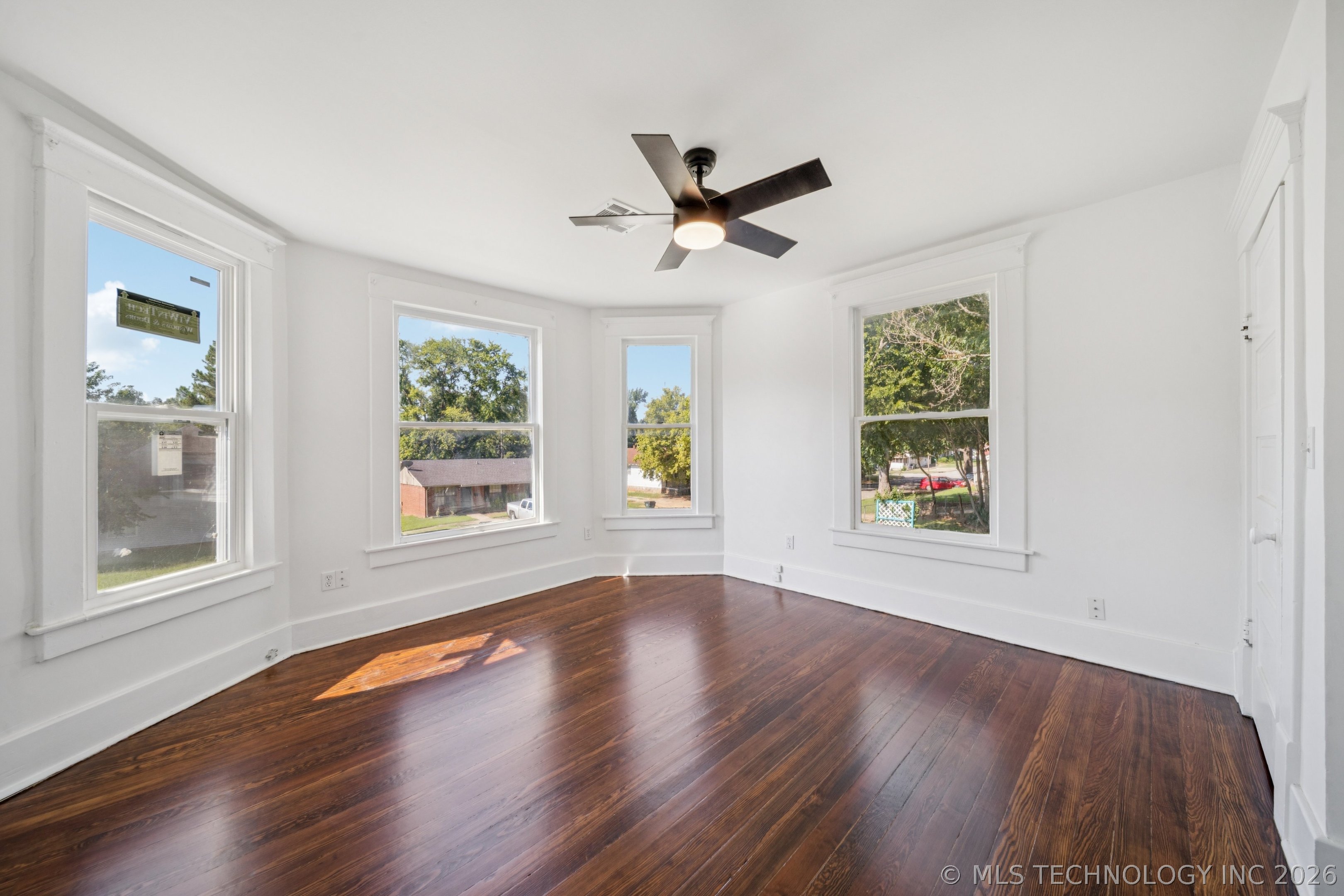 322 S Porter Avenue Property Photo 23