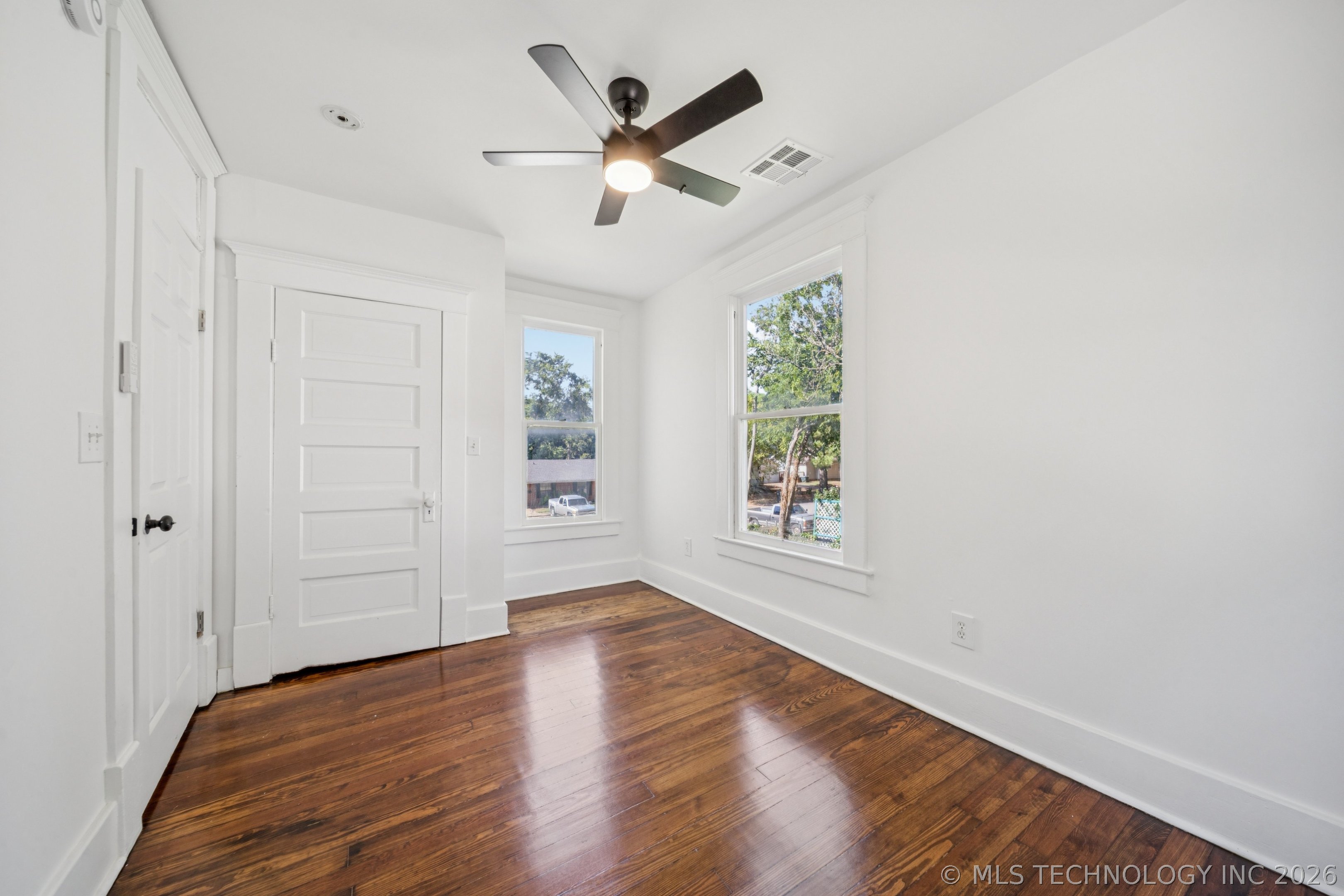 322 S Porter Avenue Property Photo 24