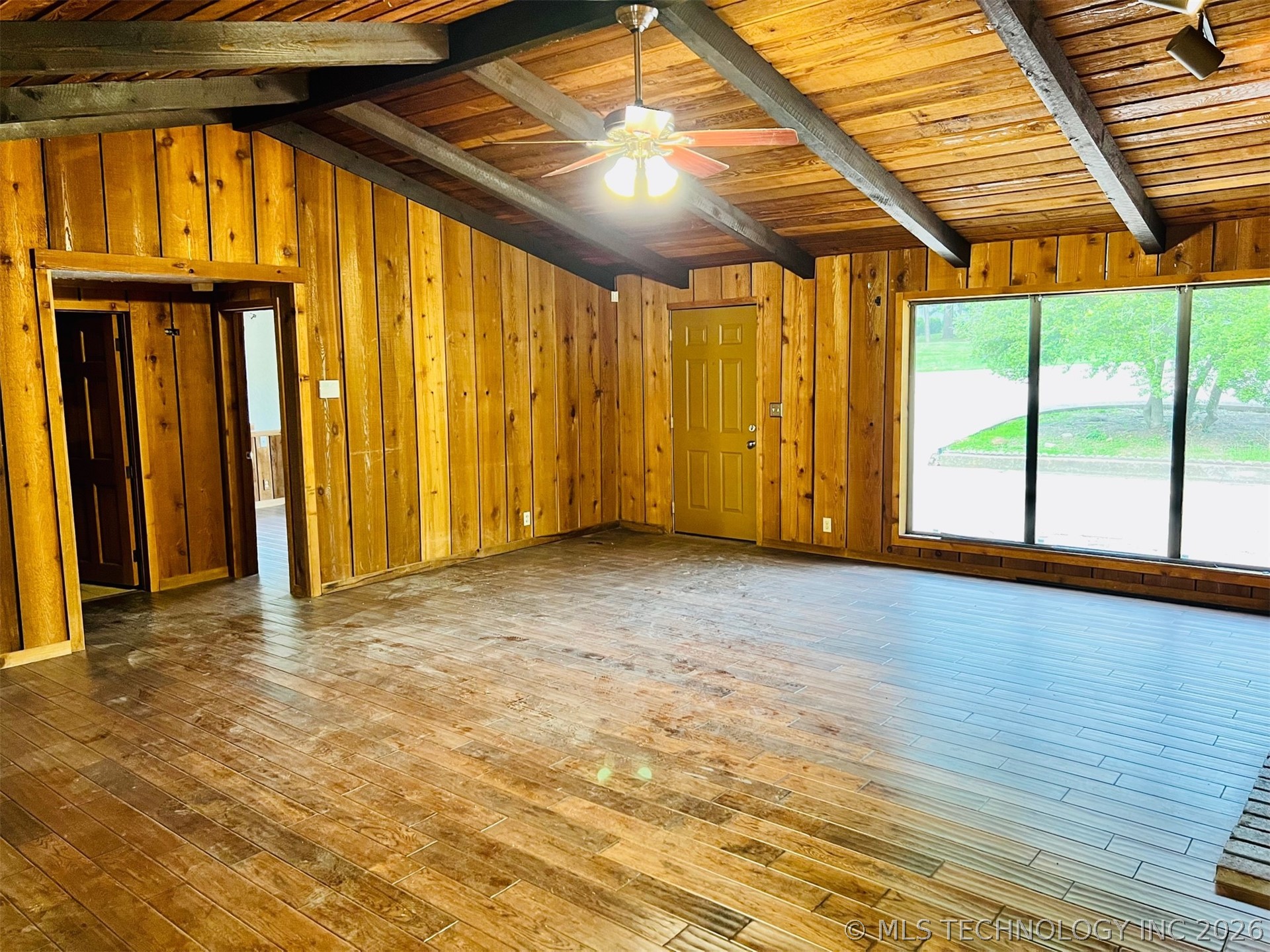 6800 Magnolia Drive Property Photo 7