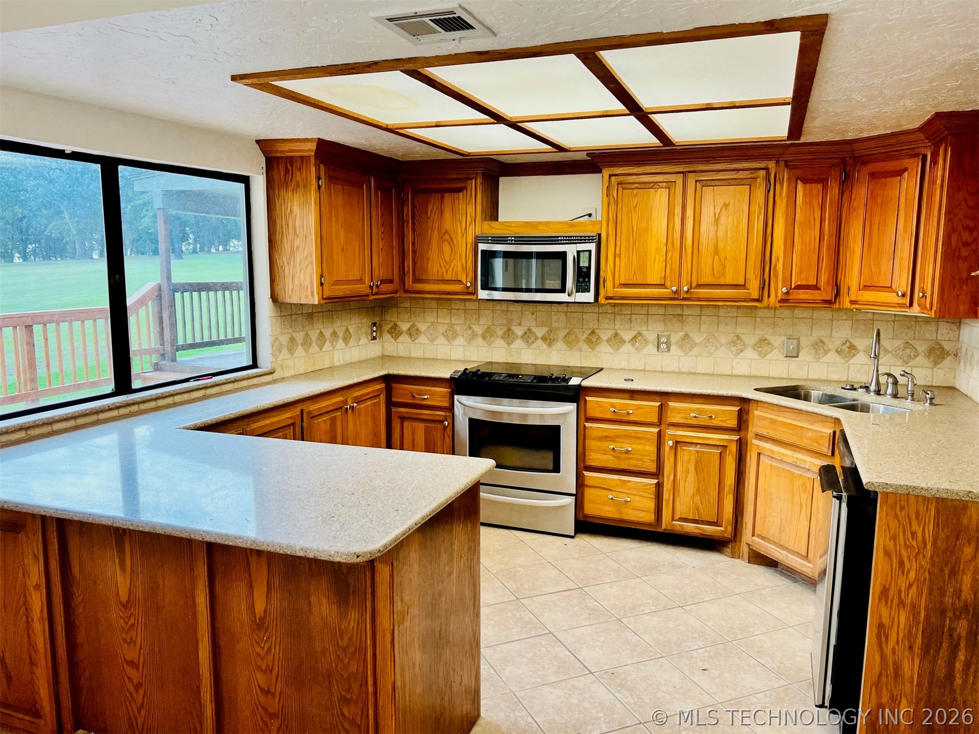 6800 Magnolia Drive Property Photo 8