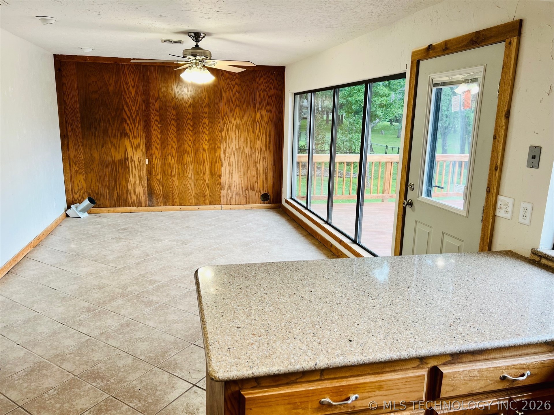 6800 Magnolia Drive Property Photo 9