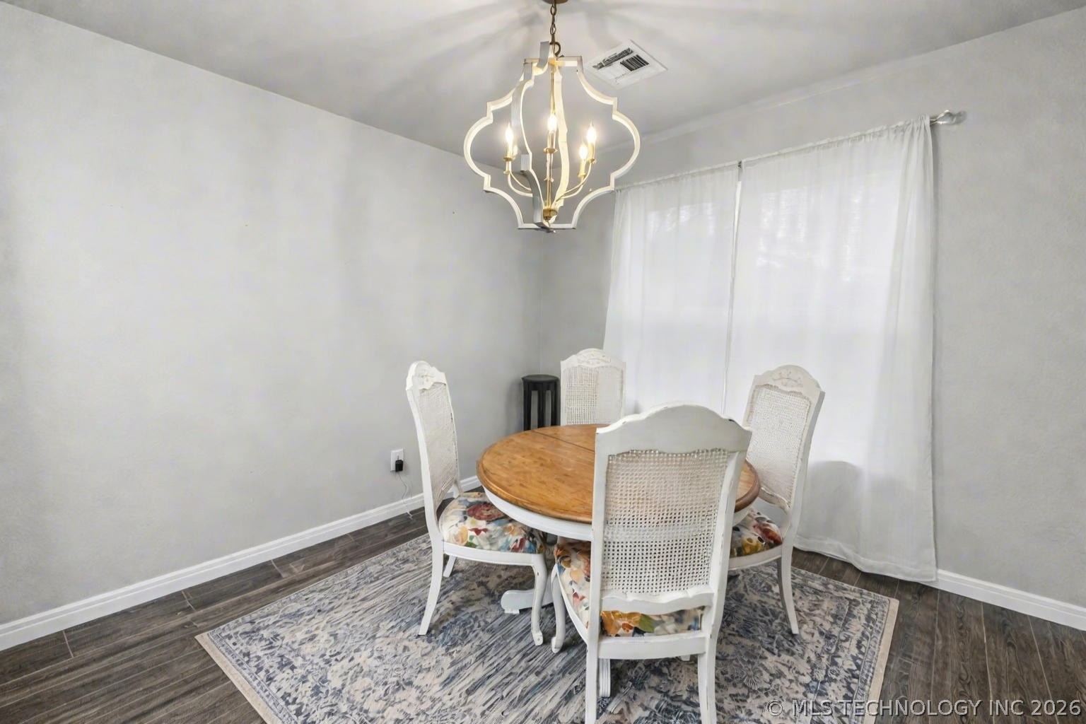 404 E Cottonwood Avenue Property Photo 8