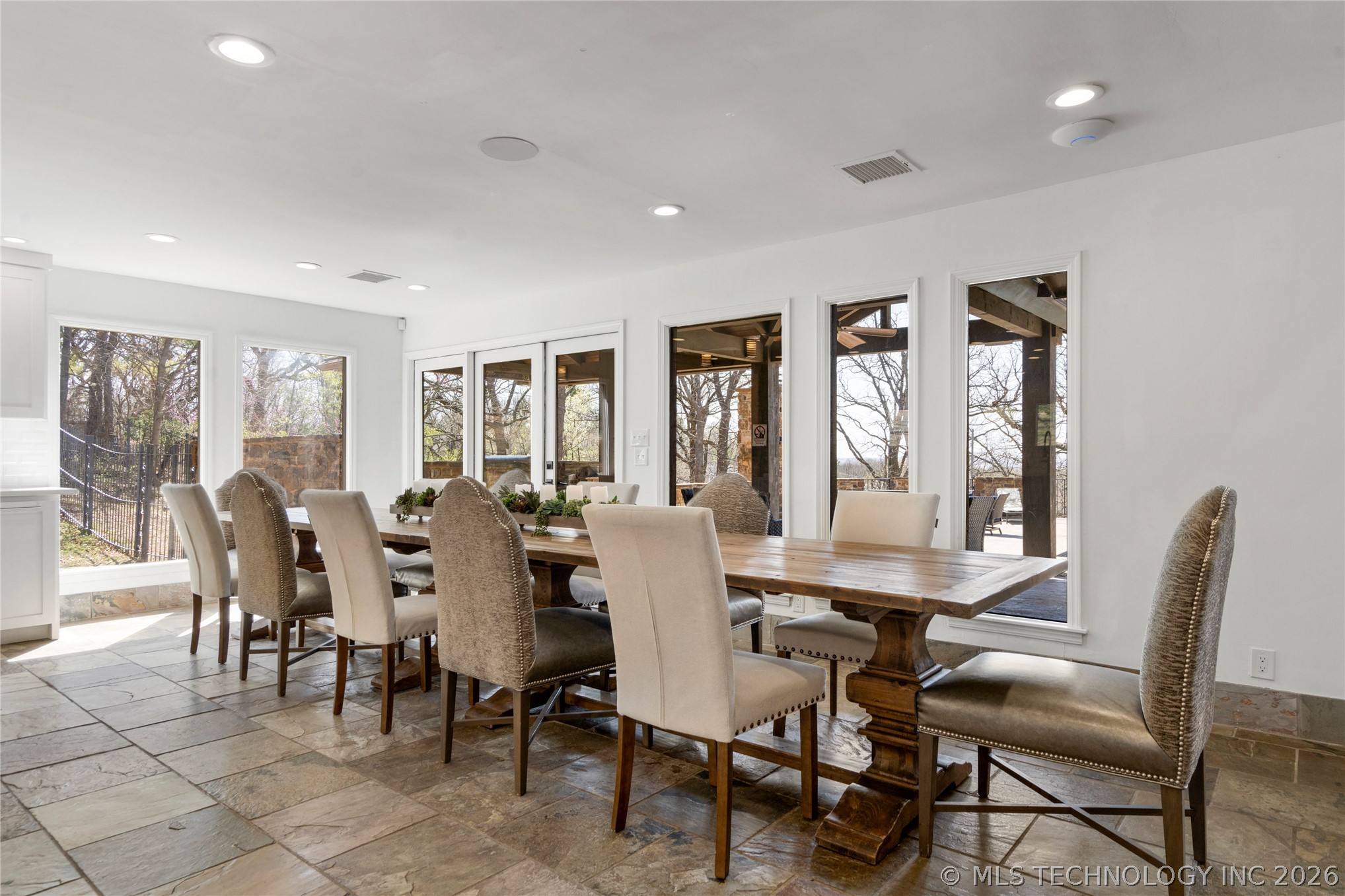 7110 S Evanston Avenue Property Photo 14