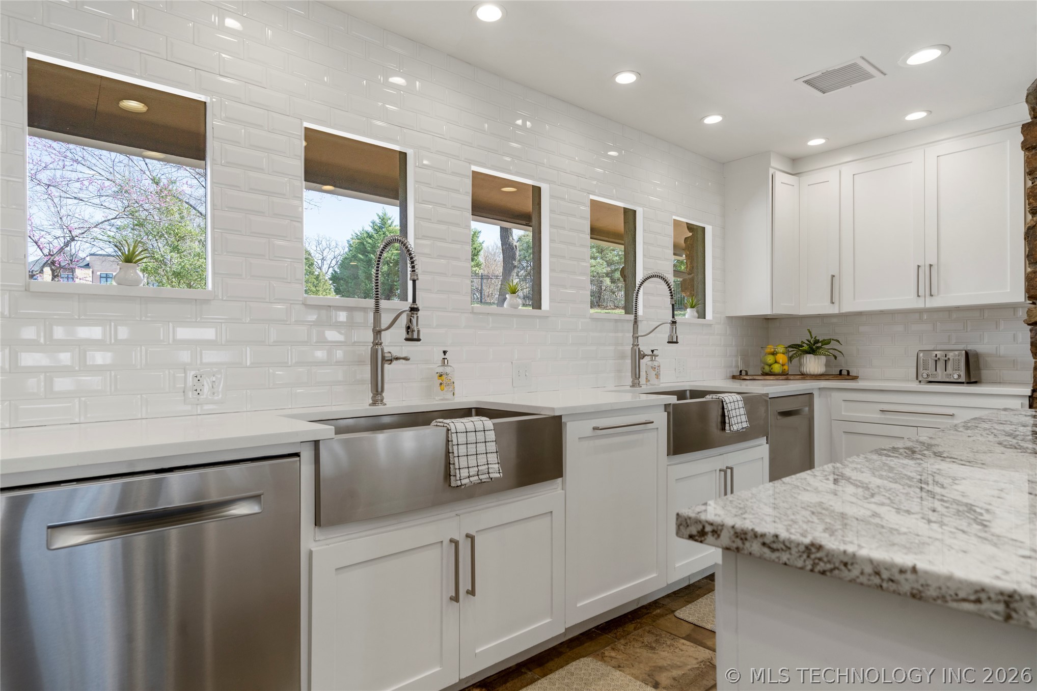 7110 S Evanston Avenue Property Photo 18