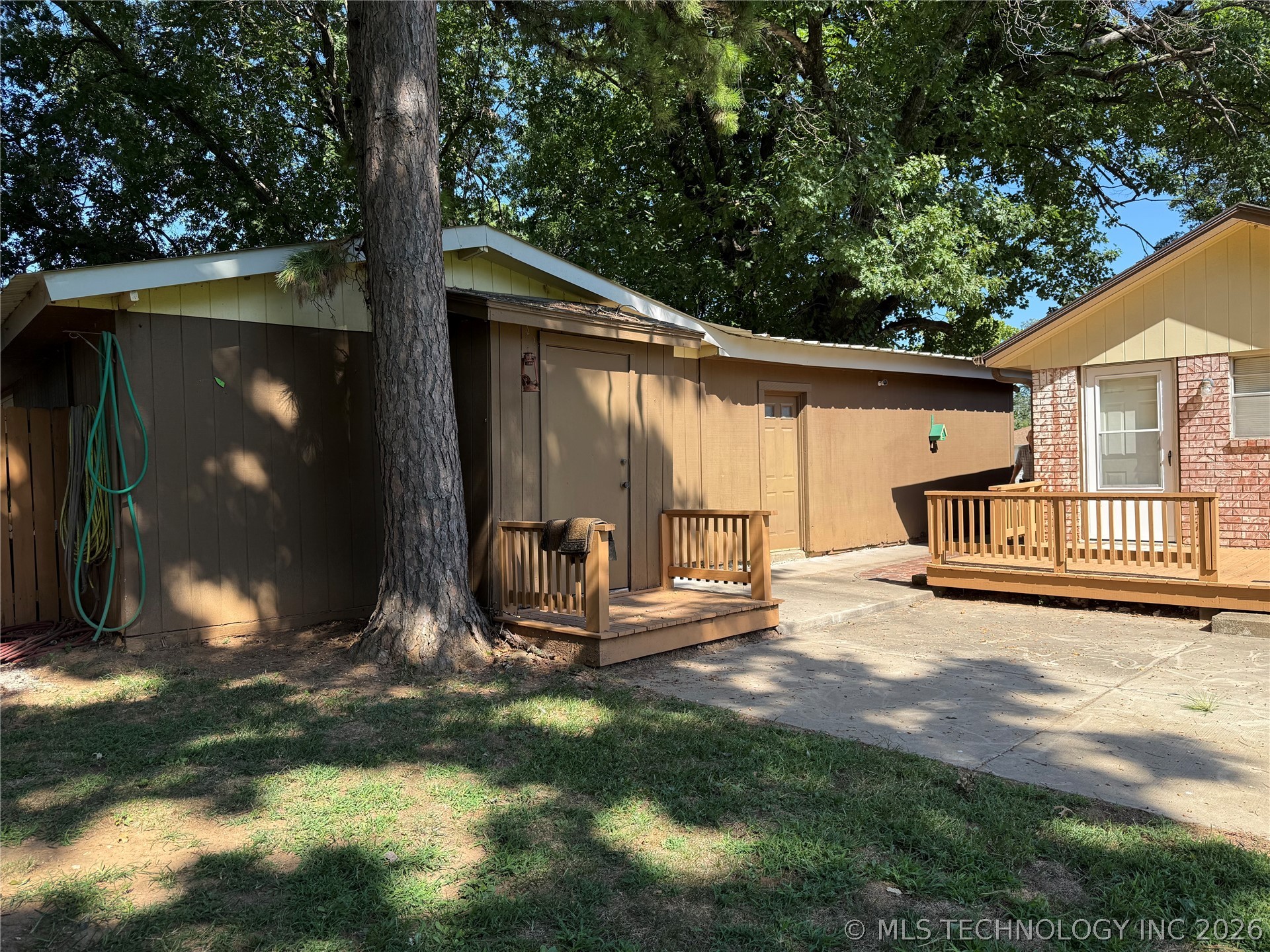 11716 E 69th Street North Property Photo 6