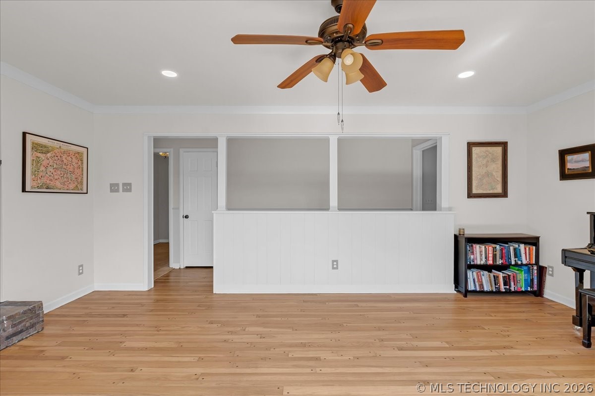 2706 E 57th Street Property Photo 22