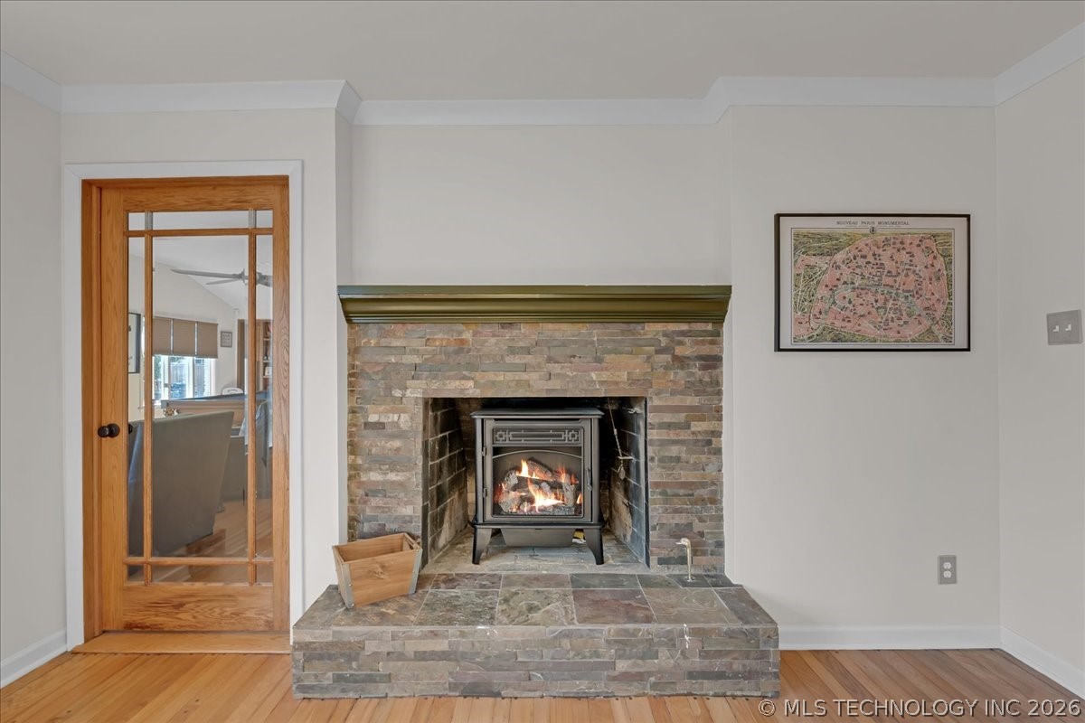 2706 E 57th Street Property Photo 23