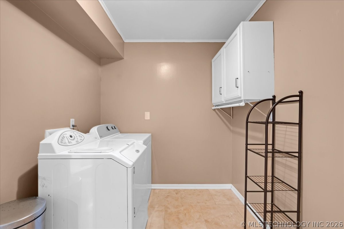 2706 E 57th Street Property Photo 37