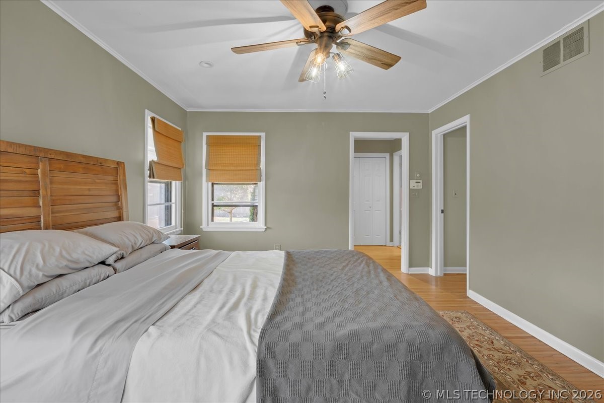 2706 E 57th Street Property Photo 51