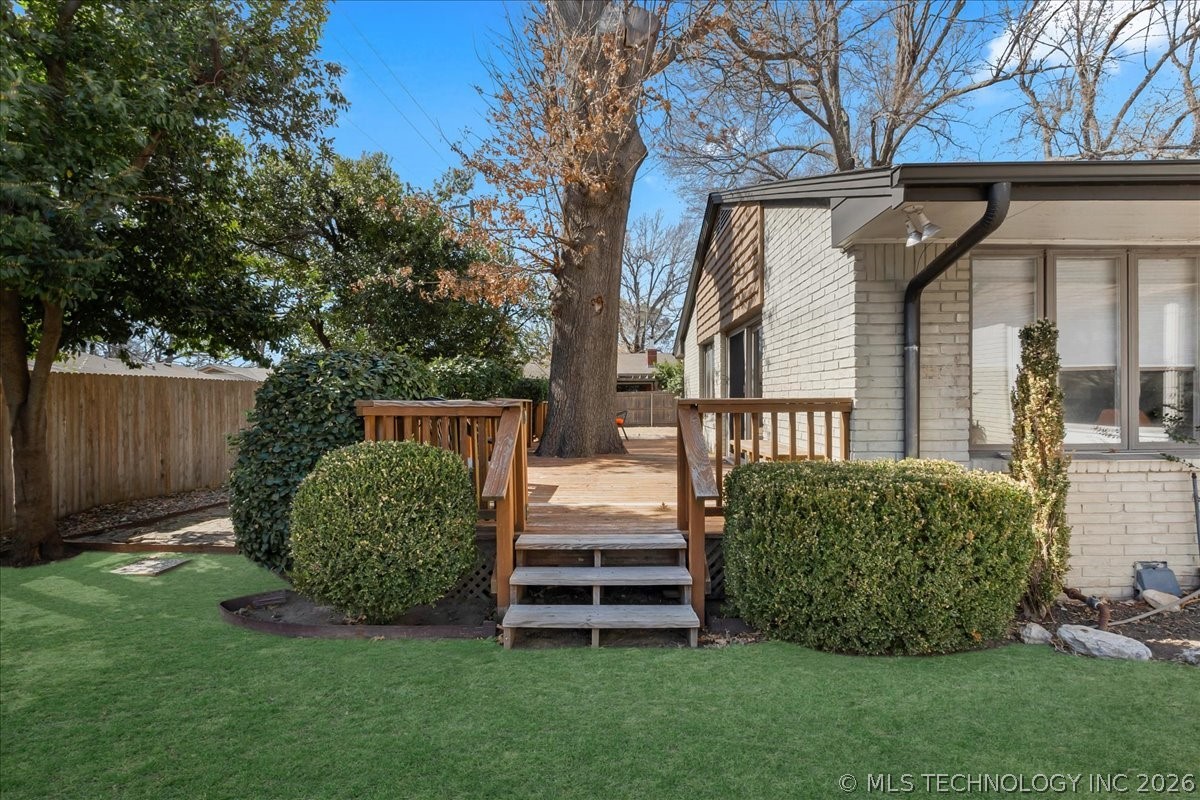 2706 E 57th Street Property Photo 67