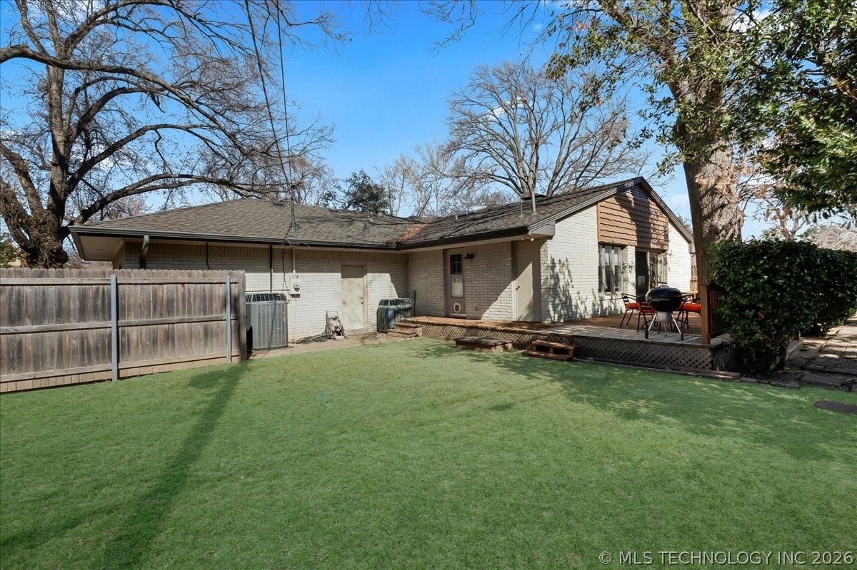 2706 E 57th Street Property Photo 72