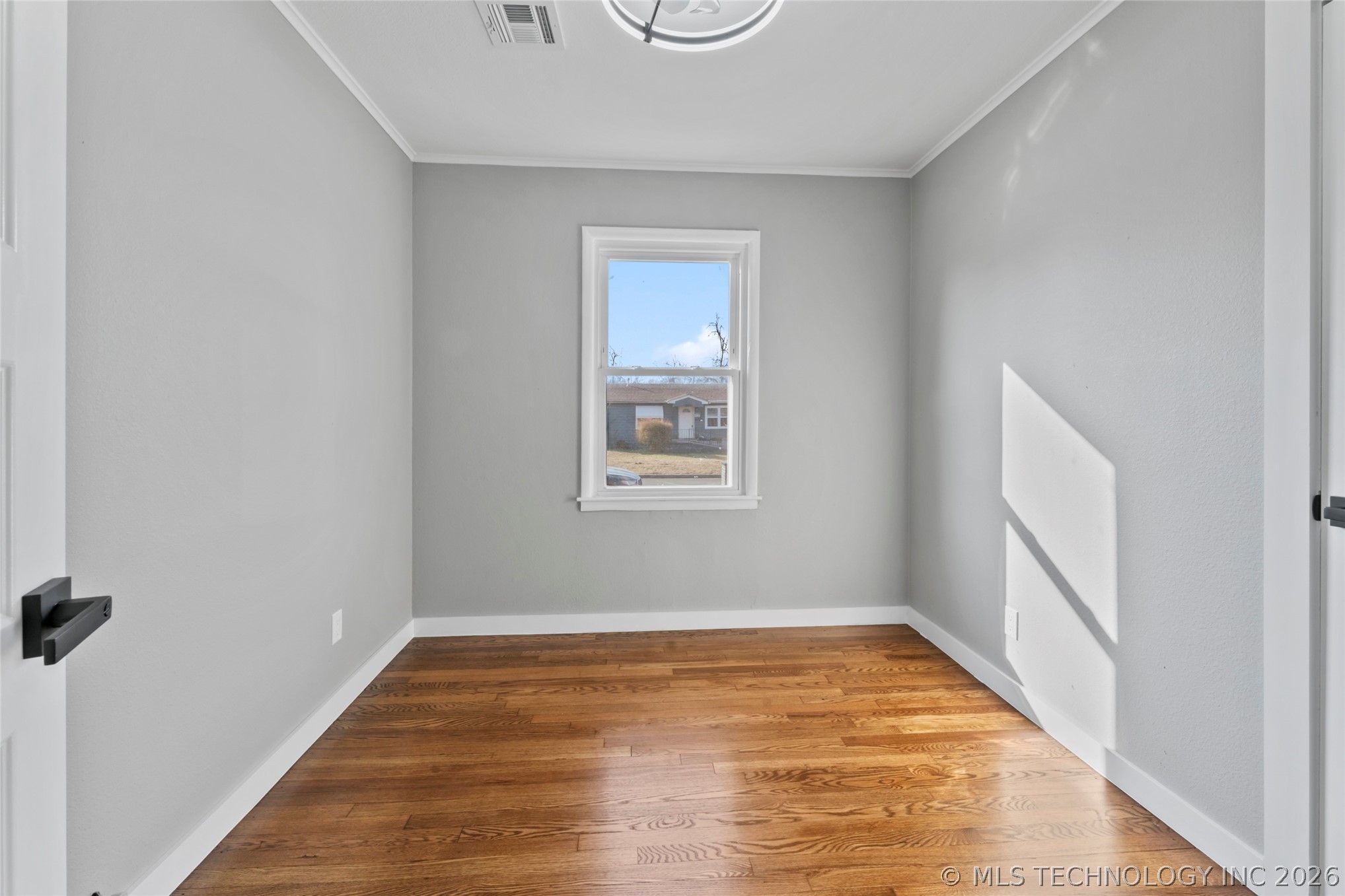 2059 E Young Place Property Photo 16