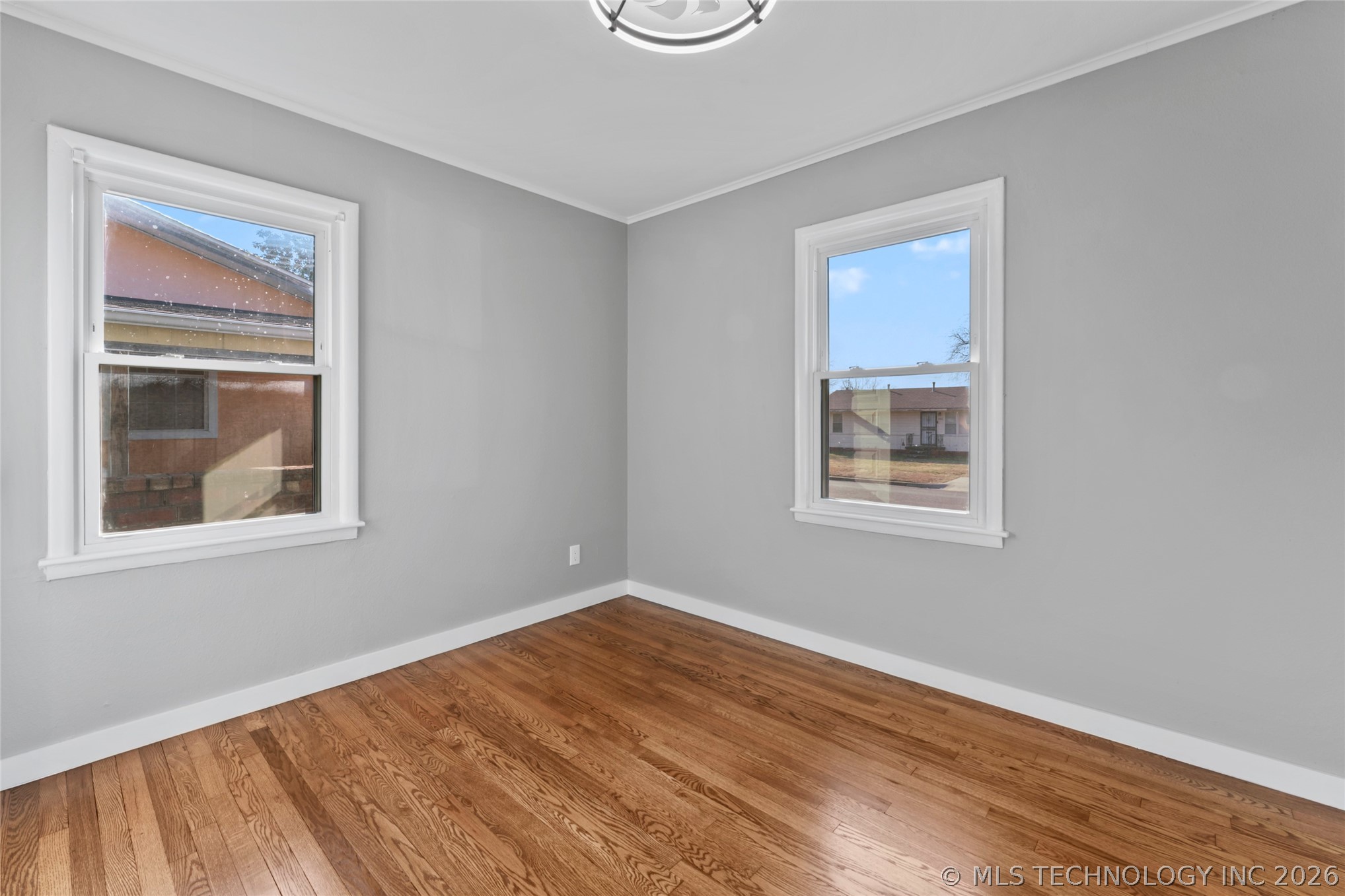 2059 E Young Place Property Photo 17