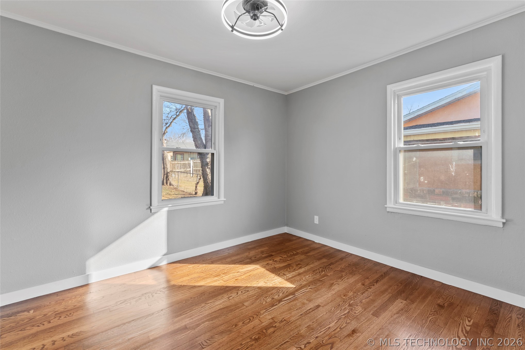 2059 E Young Place Property Photo 18
