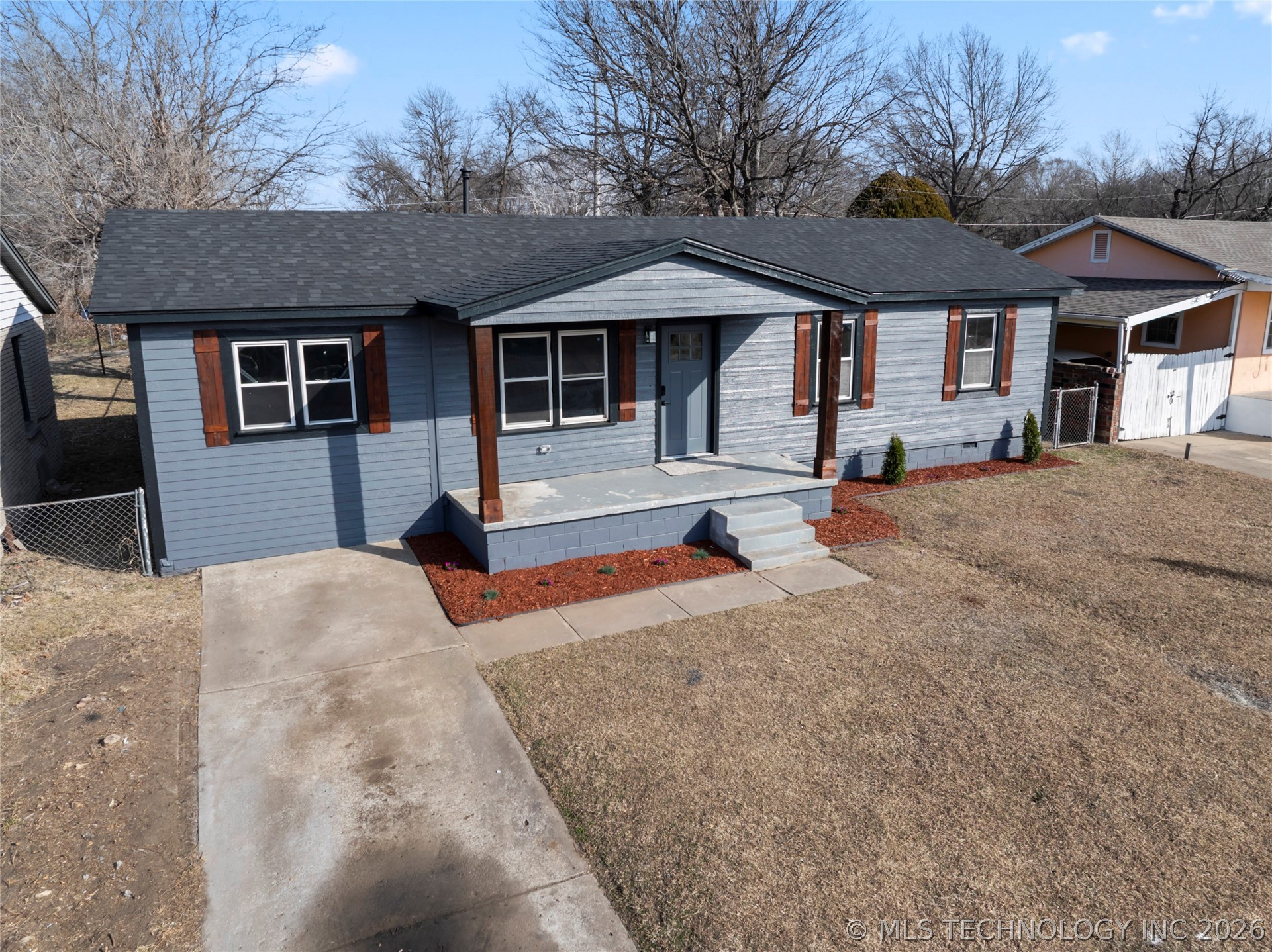 2059 E Young Place Property Photo 28