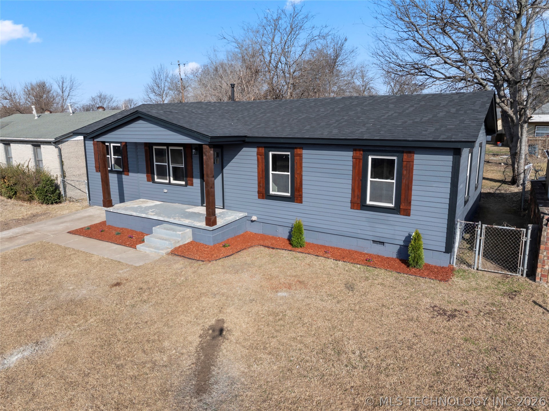 2059 E Young Place Property Photo 30