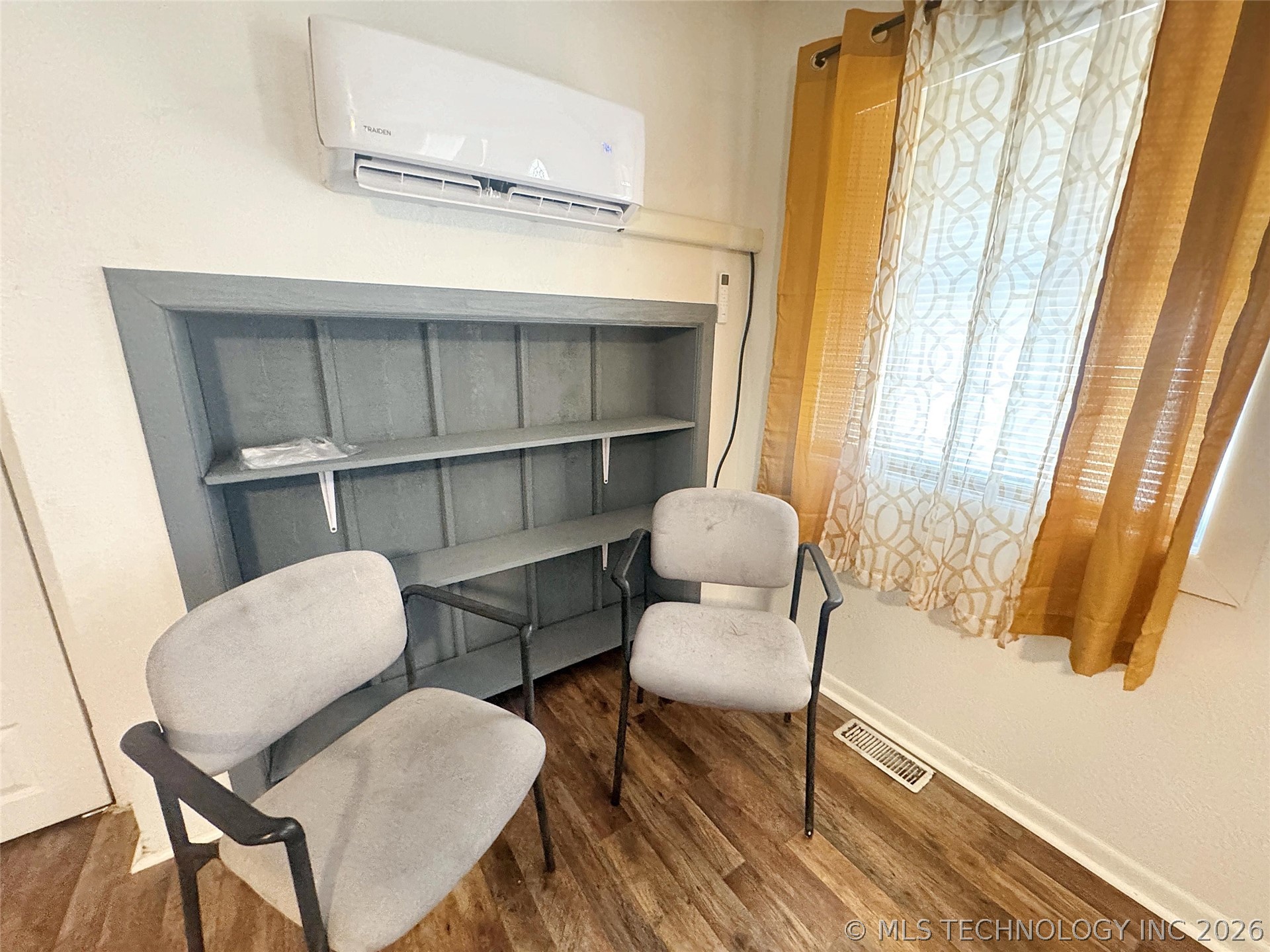 802 Schley Street Property Photo 8