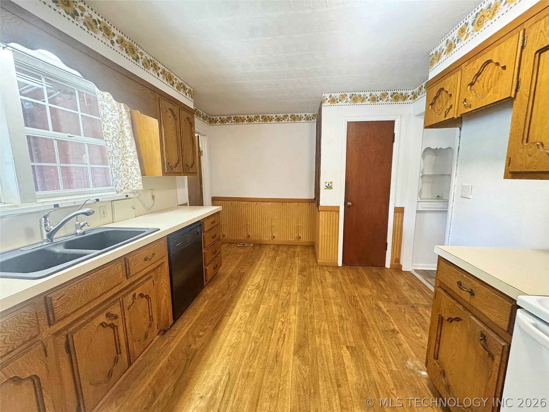802 Schley Street Property Photo 17