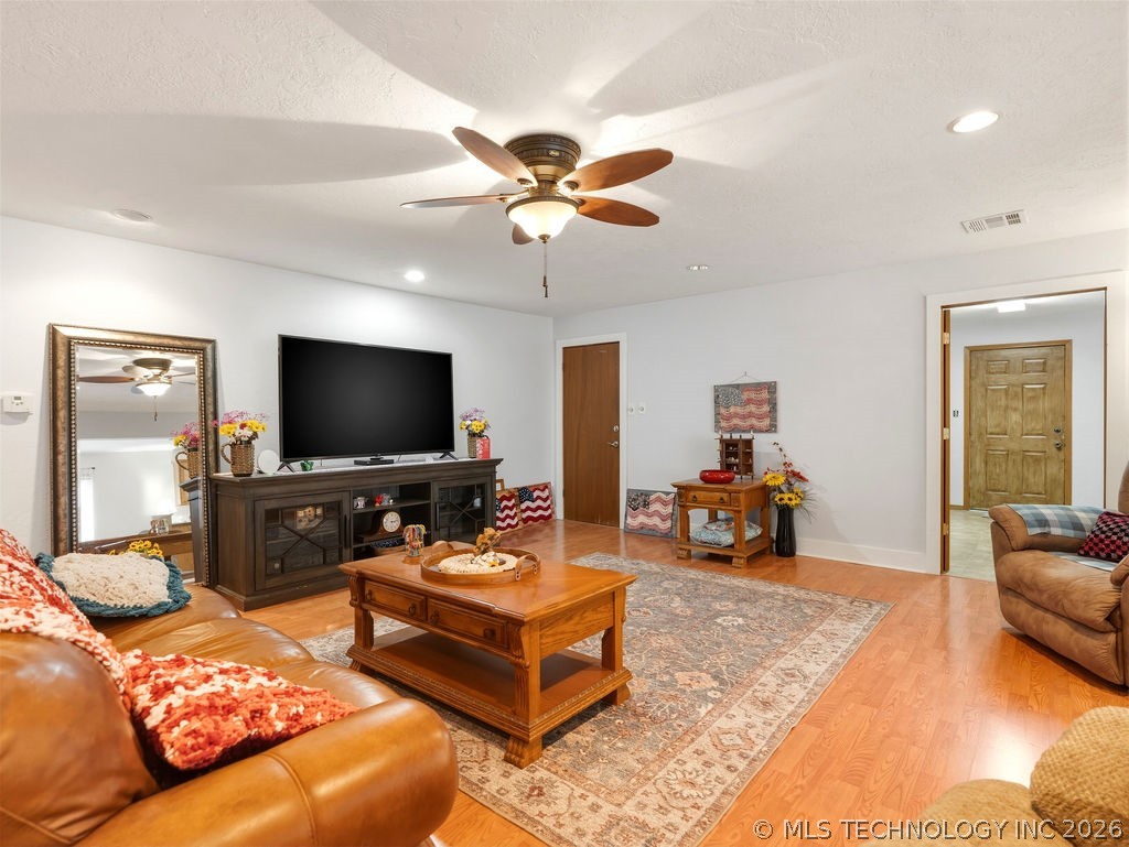 222 Country Club Road Property Photo 5