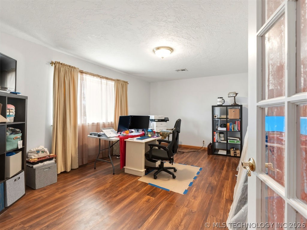 222 Country Club Road Property Photo 8