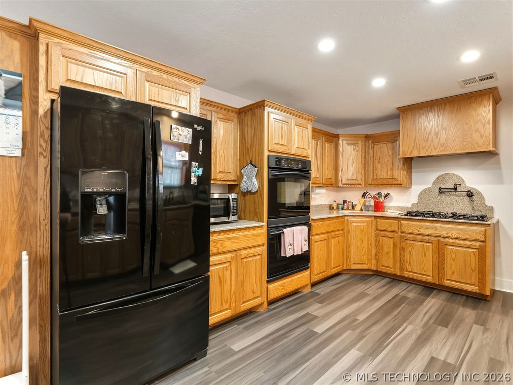 222 Country Club Road Property Photo 13