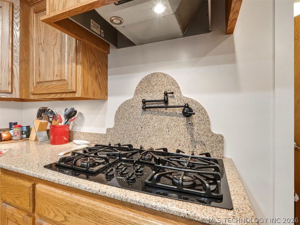 222 Country Club Road Property Photo 15