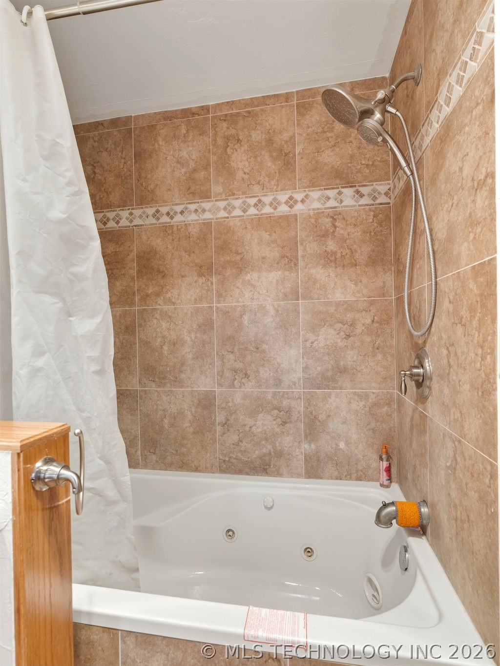 222 Country Club Road Property Photo 21