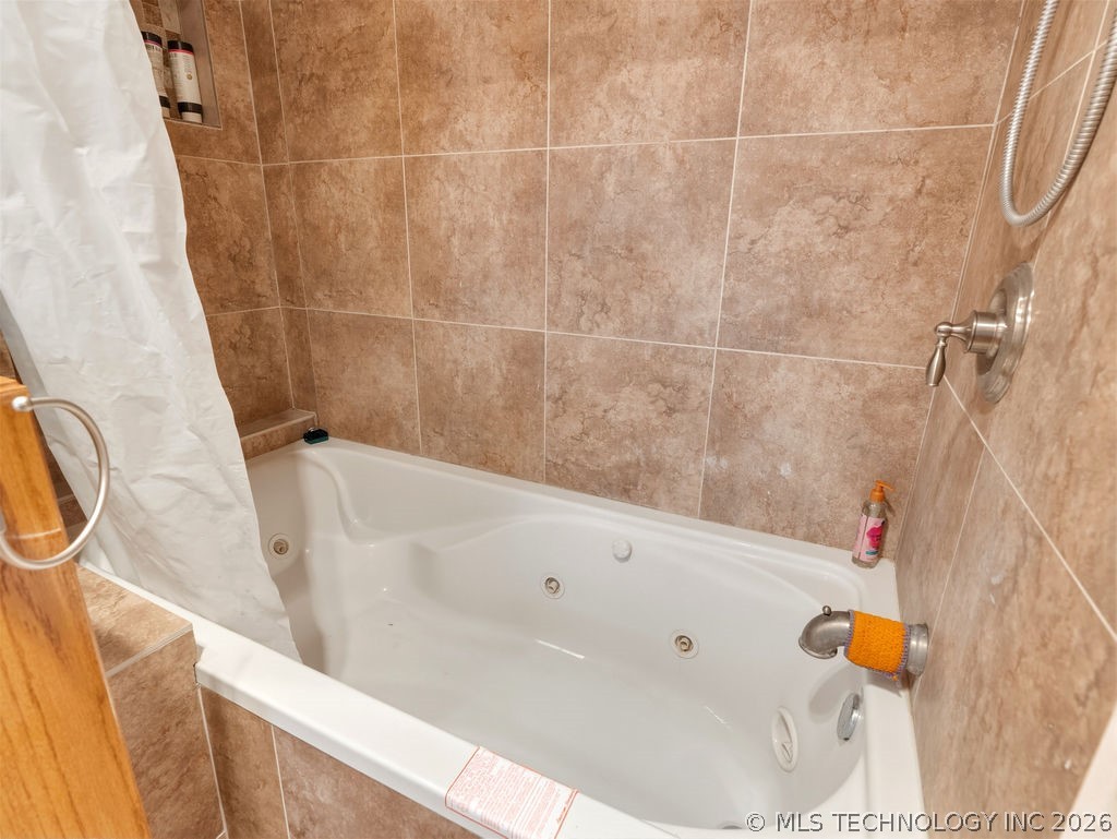 222 Country Club Road Property Photo 22