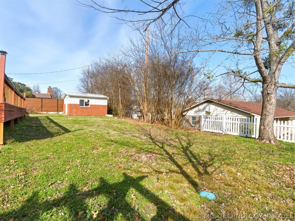 222 Country Club Road Property Photo 52