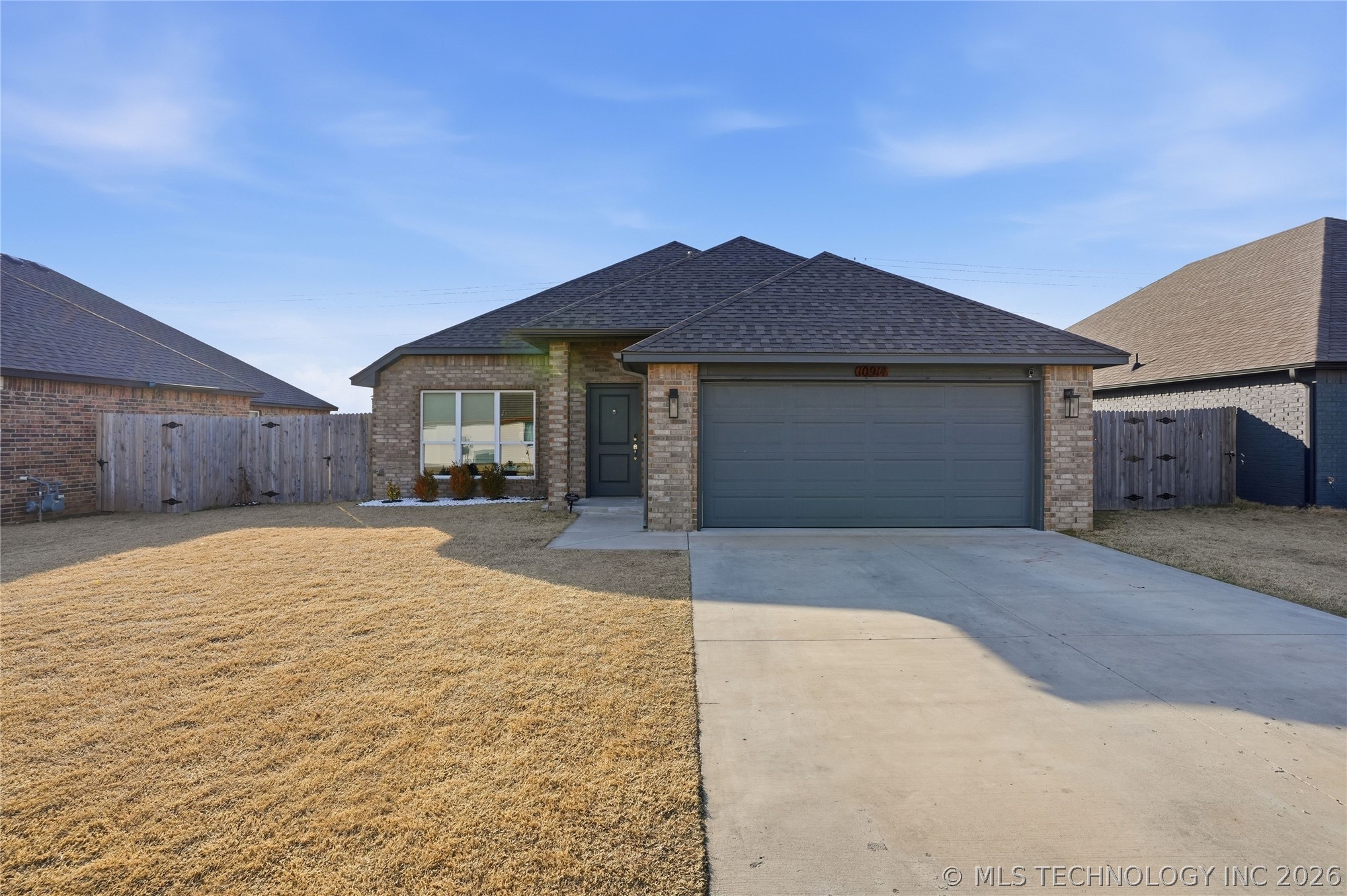 10914 S 274th East Avenue Property Photo 6