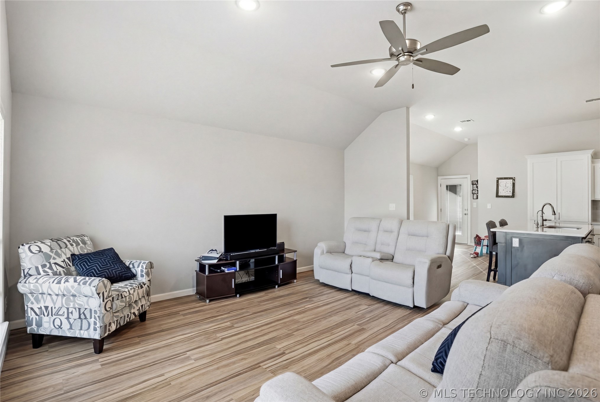 10914 S 274th East Avenue Property Photo 11