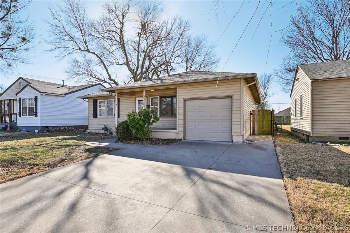 3342 E 30th Street Property Photo 2