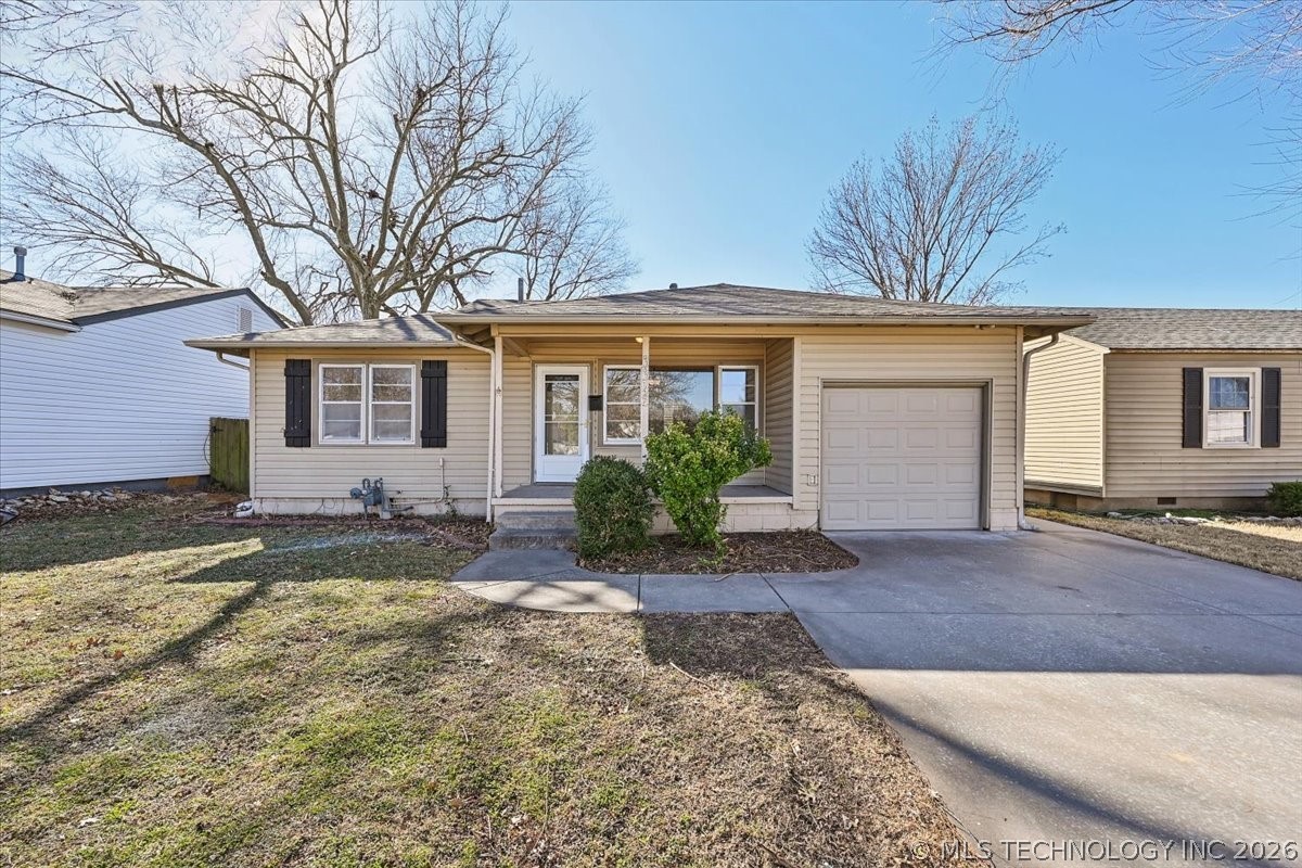3342 E 30th Street Property Photo 4