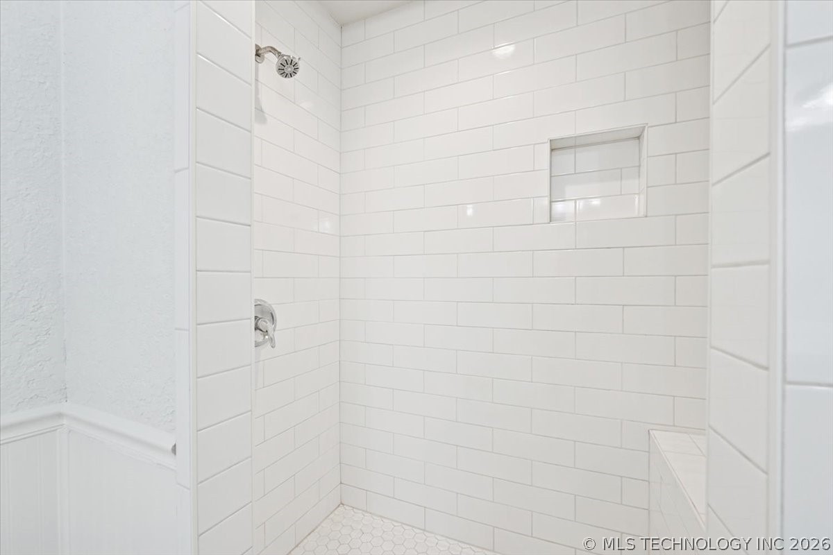 3342 E 30th Street Property Photo 19