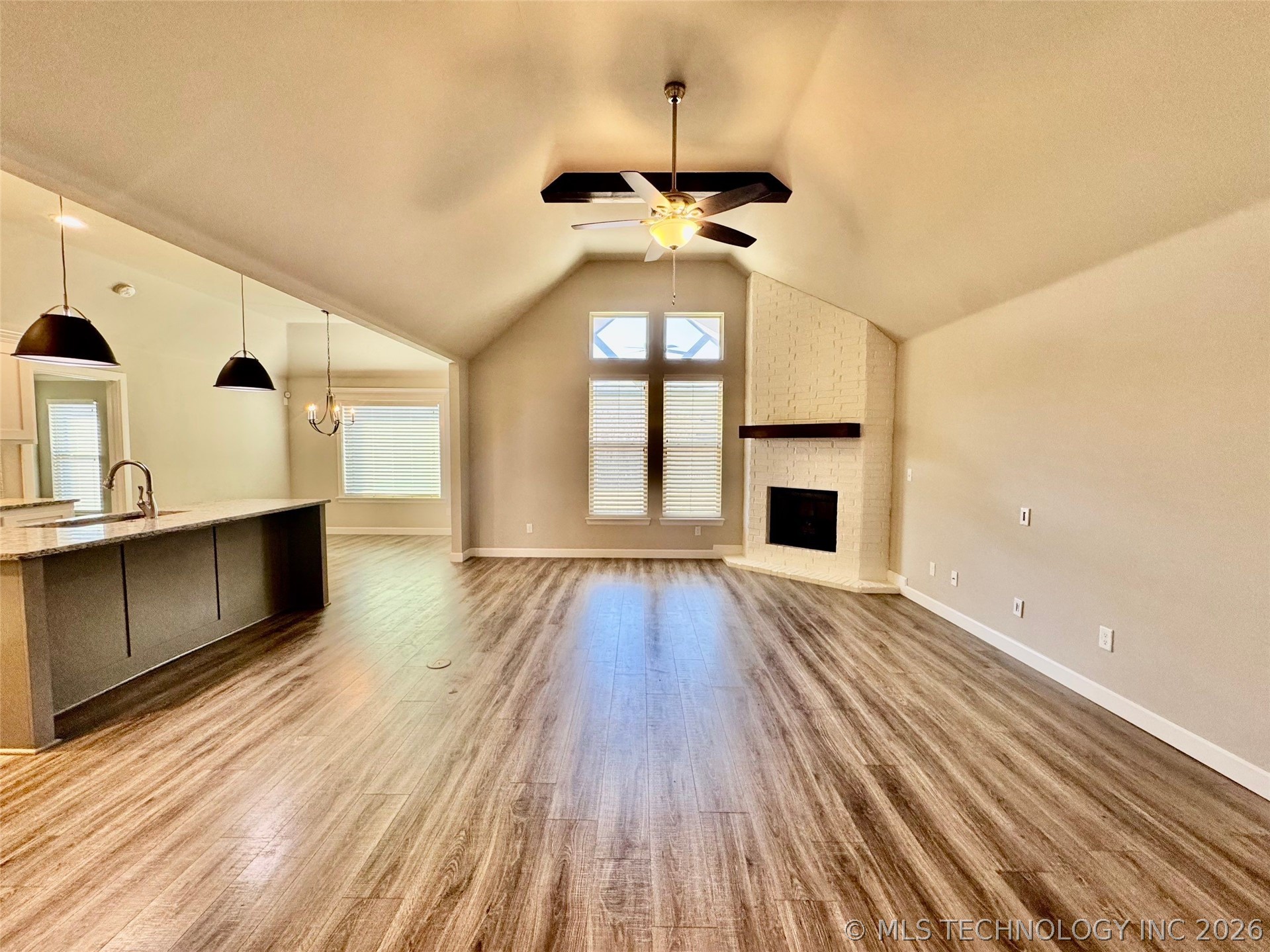 4224 S 185th East Avenue Property Photo 7