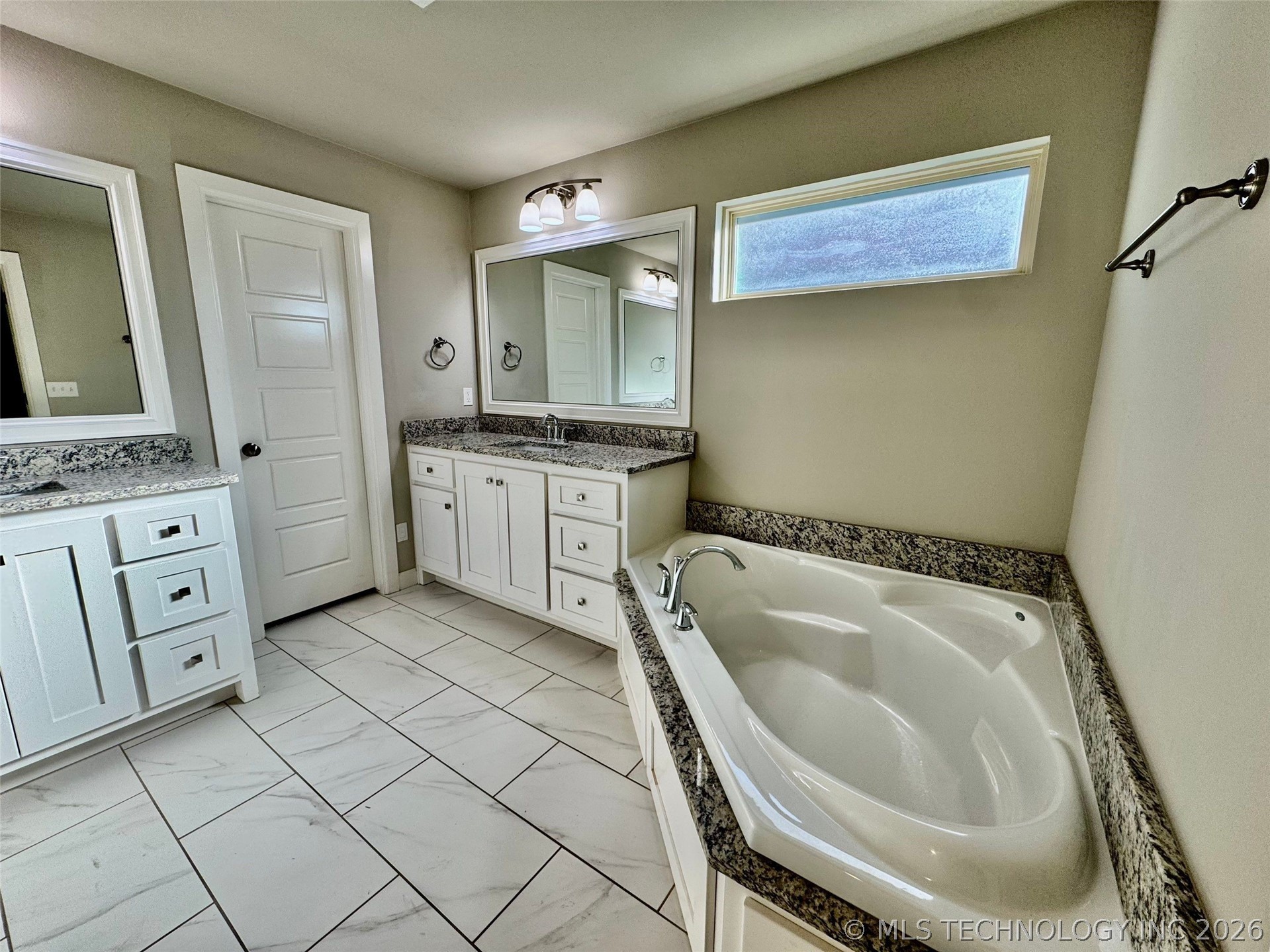 4224 S 185th East Avenue Property Photo 22