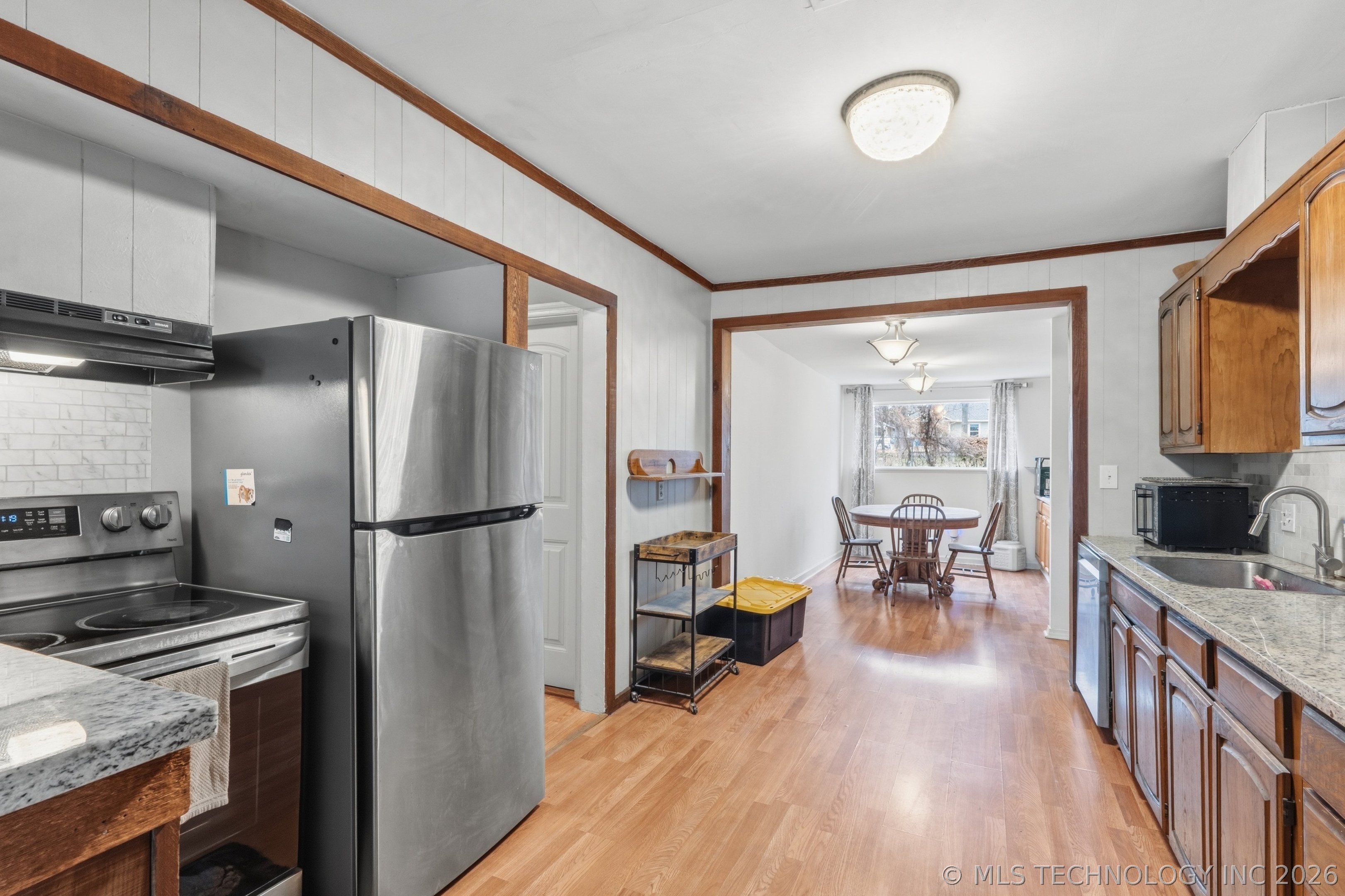 724 N Evanston Avenue Property Photo 6