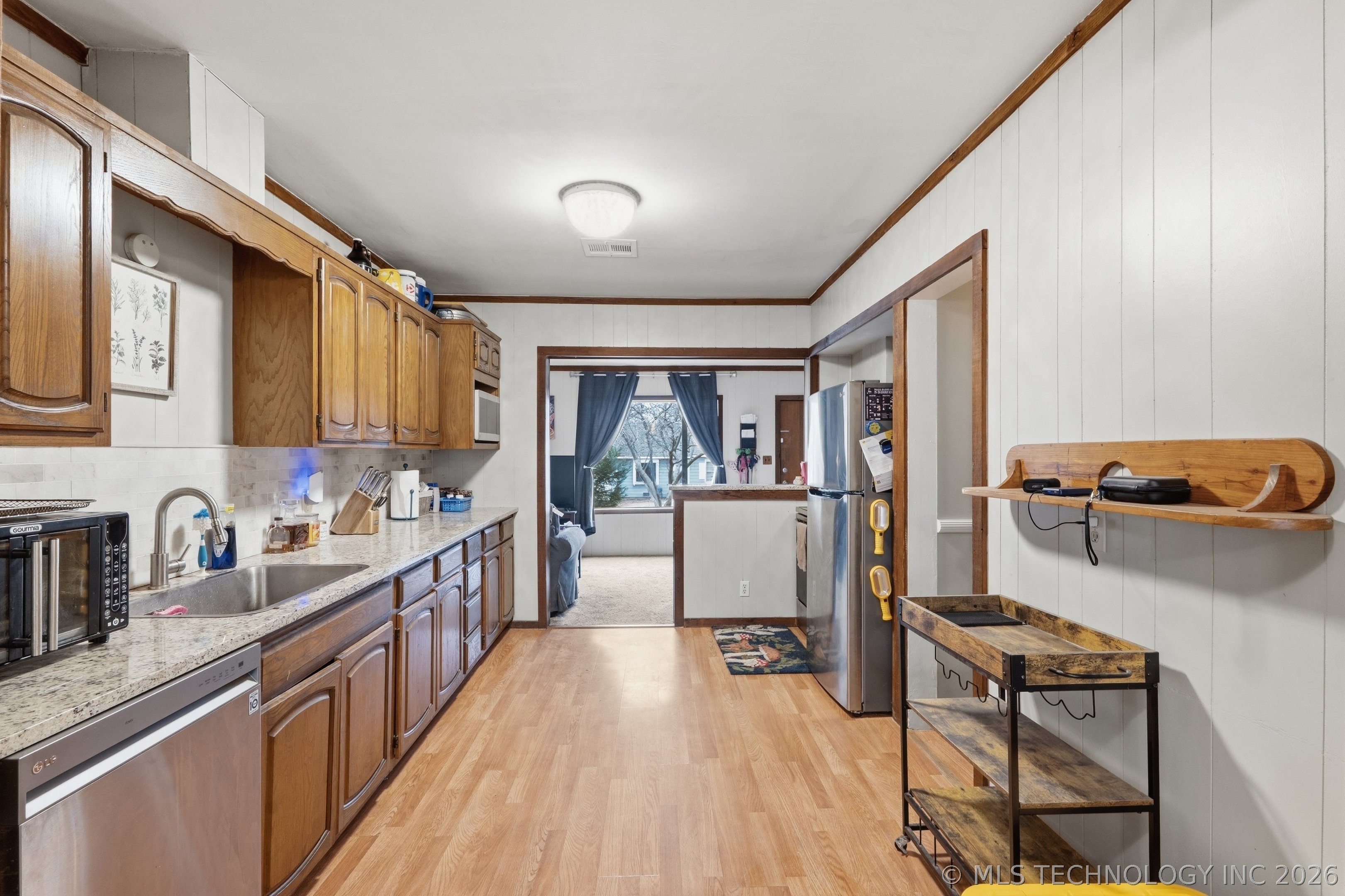 724 N Evanston Avenue Property Photo 7