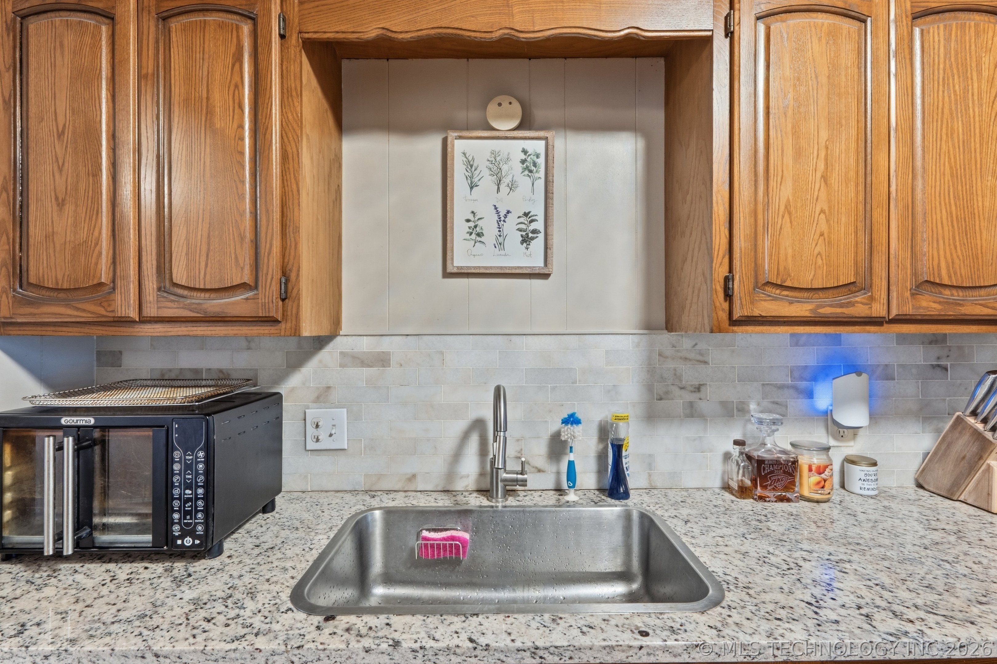 724 N Evanston Avenue Property Photo 8