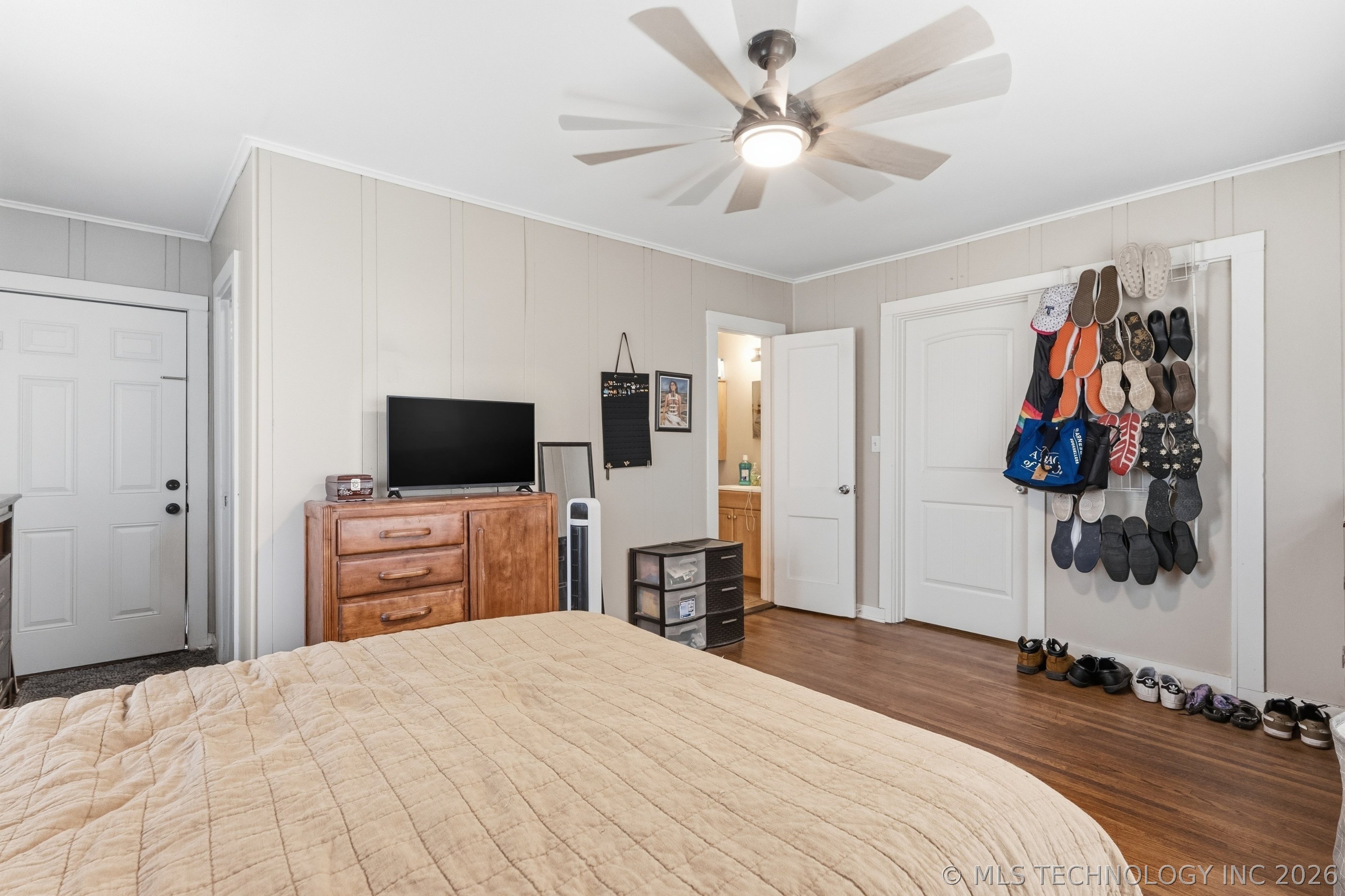 724 N Evanston Avenue Property Photo 11