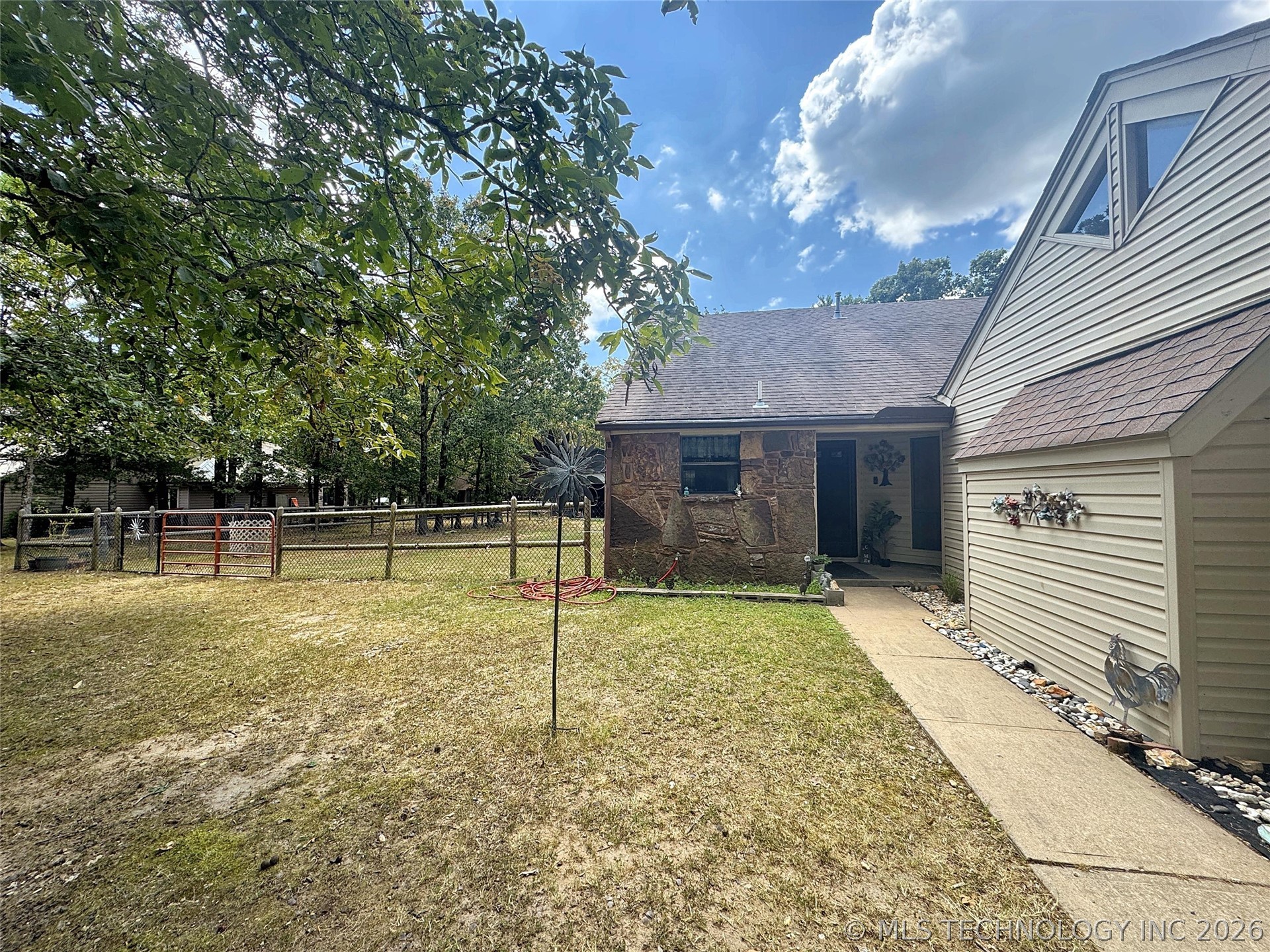 105 Summit Ridge Drive Property Photo 12