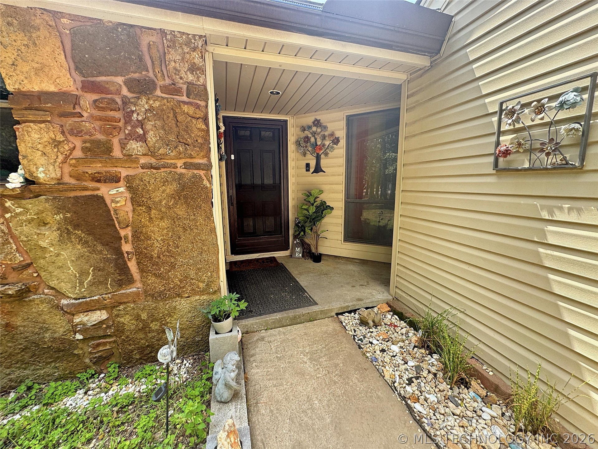105 Summit Ridge Drive Property Photo 15