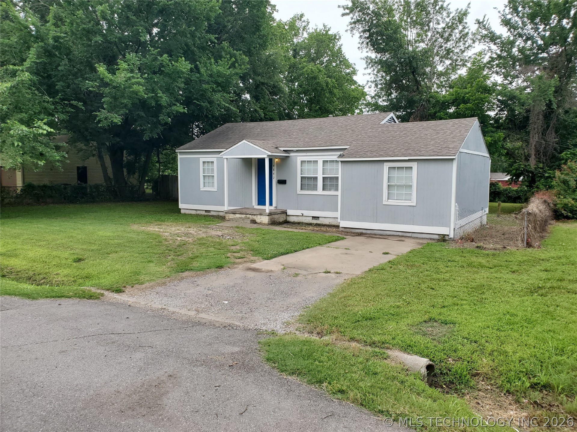 4842 N Johnstown Avenue Property Photo 2